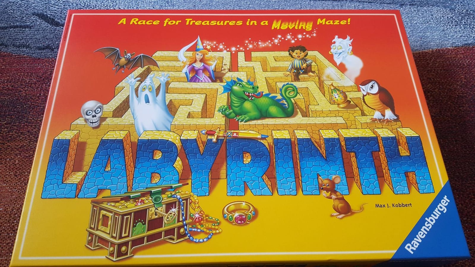 Ravensburger Labyrinth Board Game - A Strategic Maze Challenge for Family Nights - Find Treasures & Block Opponents - MESH Accredited - Great Birthday Gift - 2-4 Players - Kids Ages 7-10 and Older customer photo 2