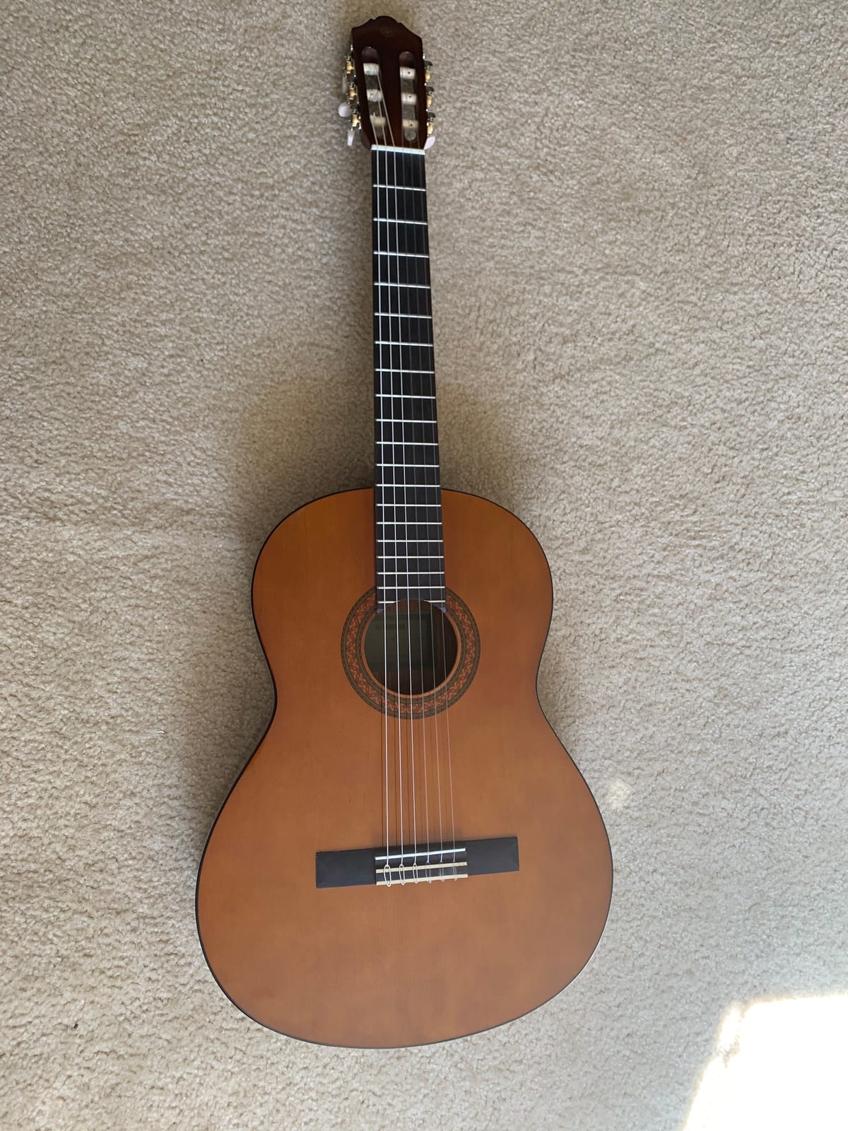 Yamaha C40 Full Size Nylon-String Classical Guitar, Tan, Full customer photo 2