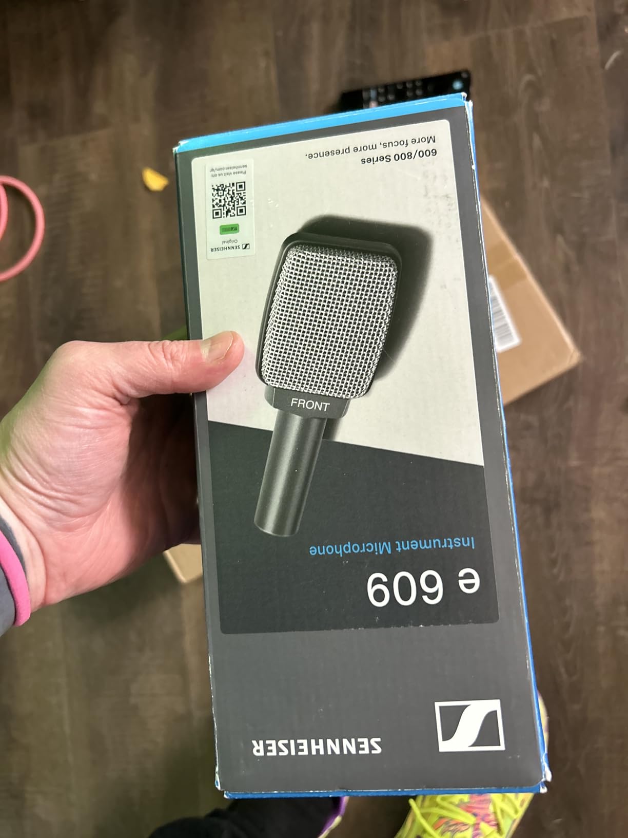 Sennheiser Professional e 609 Silver Super-Cardioid Instrument Microphone,Wired, Wireless customer photo 2
