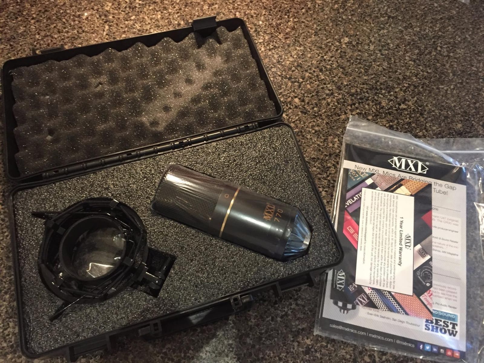 MXL 770 Condenser Microphone, Cardiod - Black | Microphone for Podcasting, Singing, Home Studio Recording, Gaming & Streaming - XLR - Large Diaphragm customer photo 2