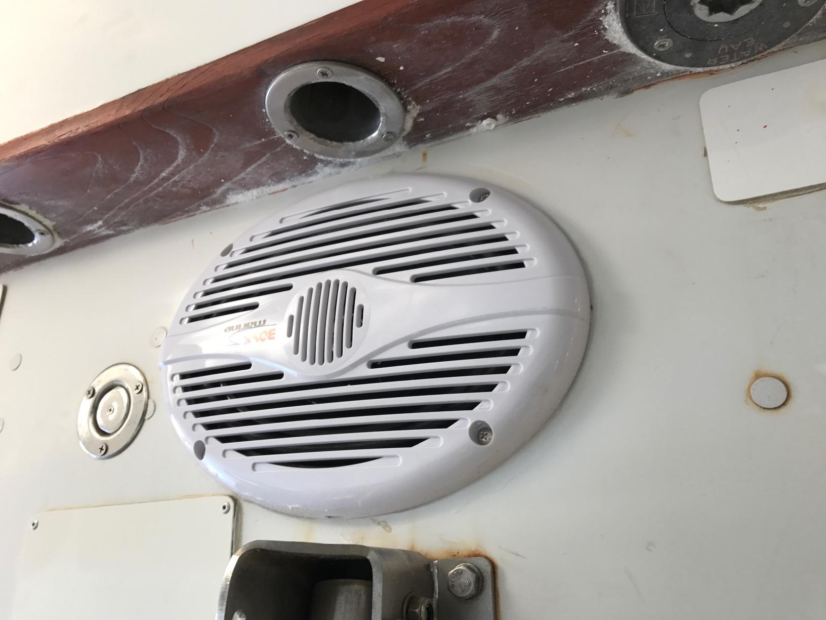 BOSS Audio Systems MR690 6 x 9 2 Way Full Range 350 W Boat Speaker Pair customer photo 1