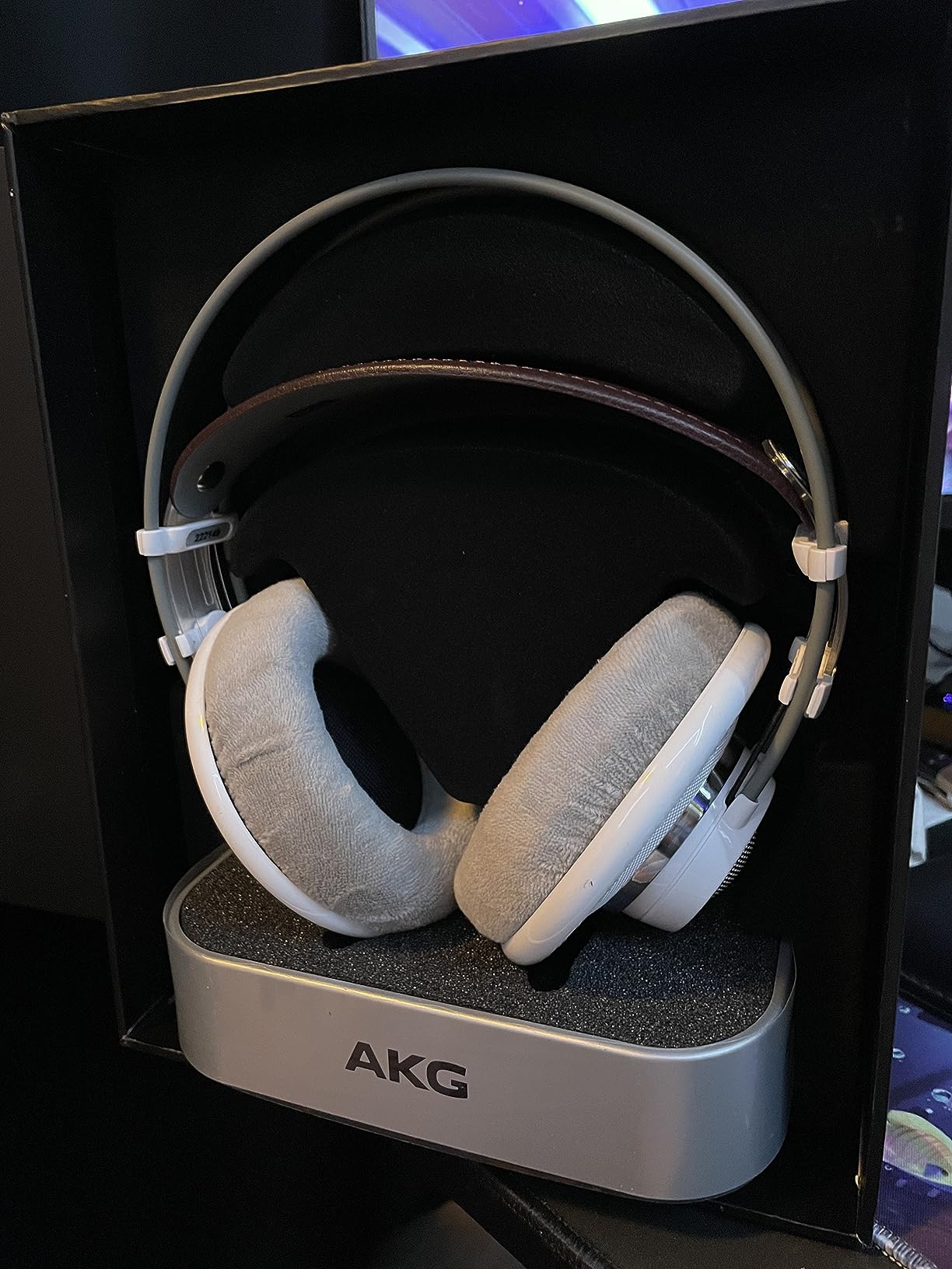 AKG K 701 Ultra Reference Class Stereo Headphone Level 1 customer photo 2