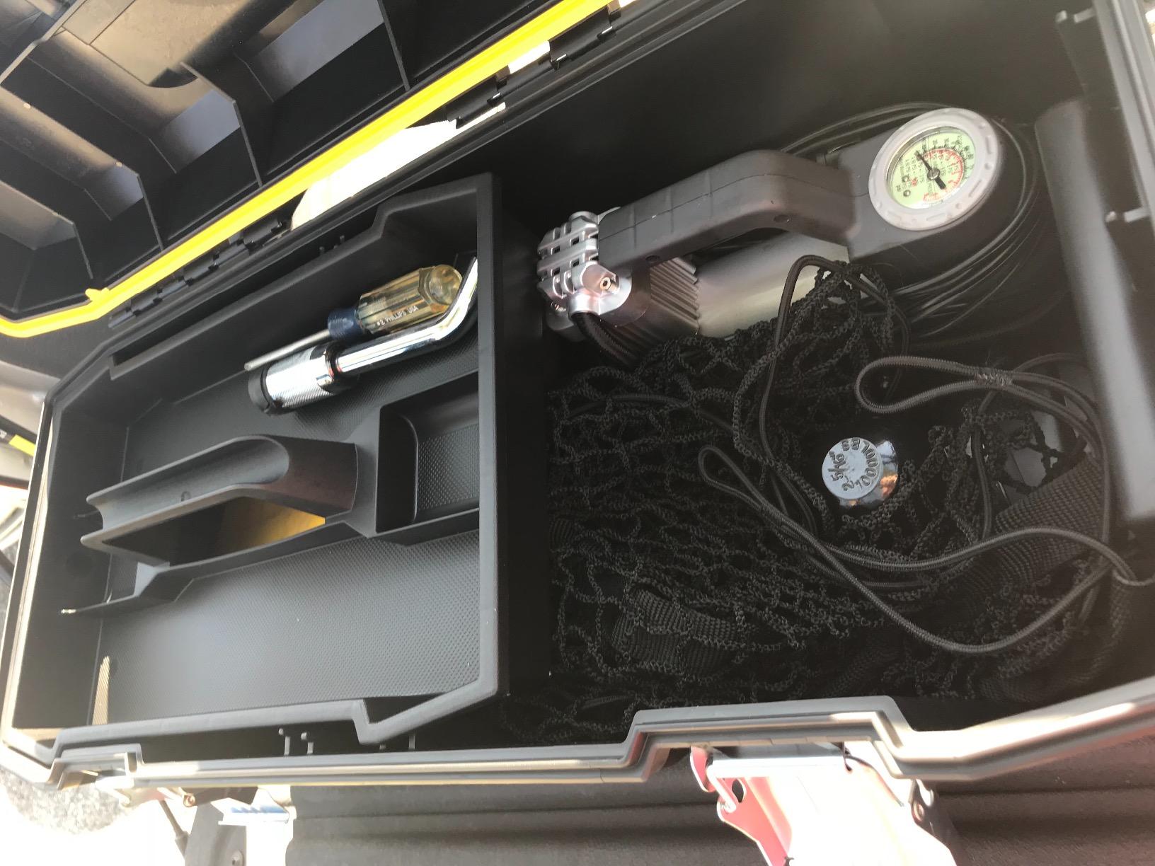 STANLEY 28 in. Structural Foam Portable Toolbox, Heavy Duty (028001L) customer photo 2