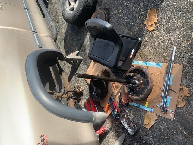 USA Made - Professional HD Mechanic's Seat (HRS) - by Whiteside Manufacturing , seat design may vary . customer photo 1