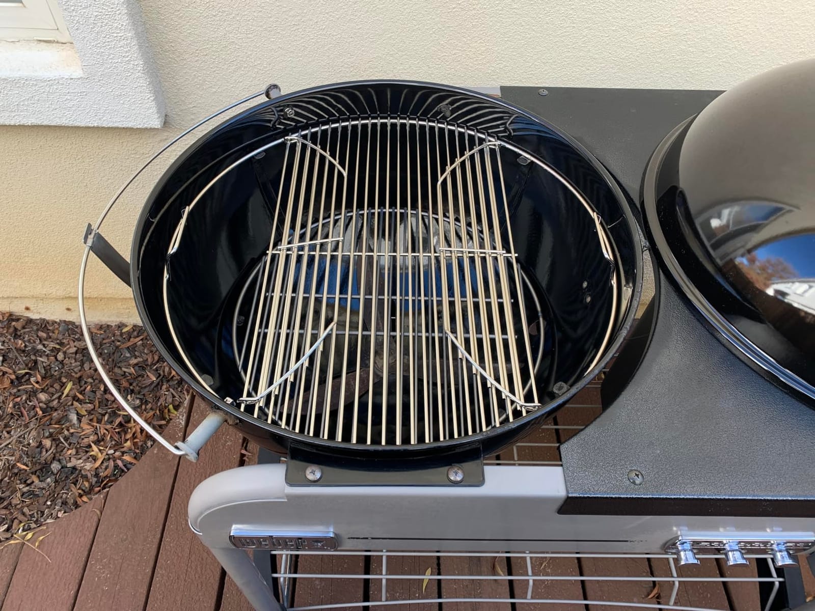 Weber® Hinged Charcoal Cooking Grate for 22