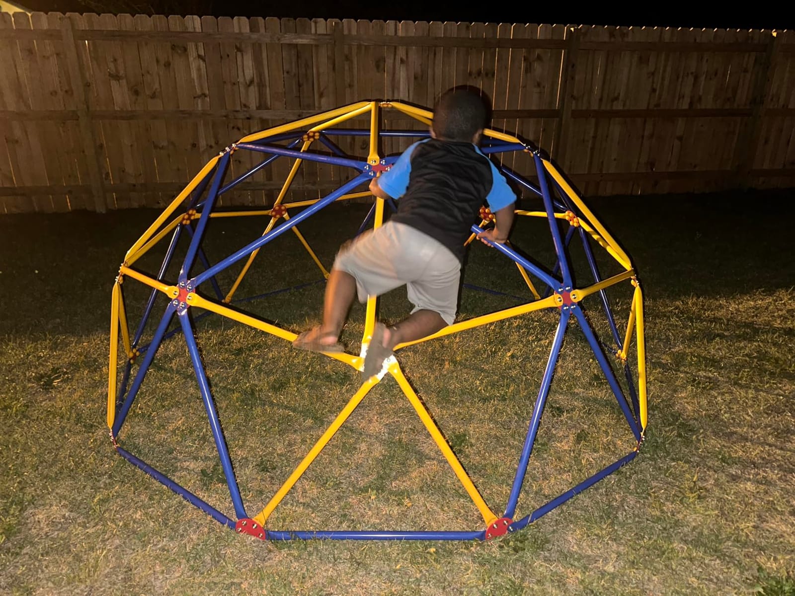 EASY OUTDOOR Space Dome Climber for Kids Backyard Jungle Gym 1000 lb GD-810 customer photo 2