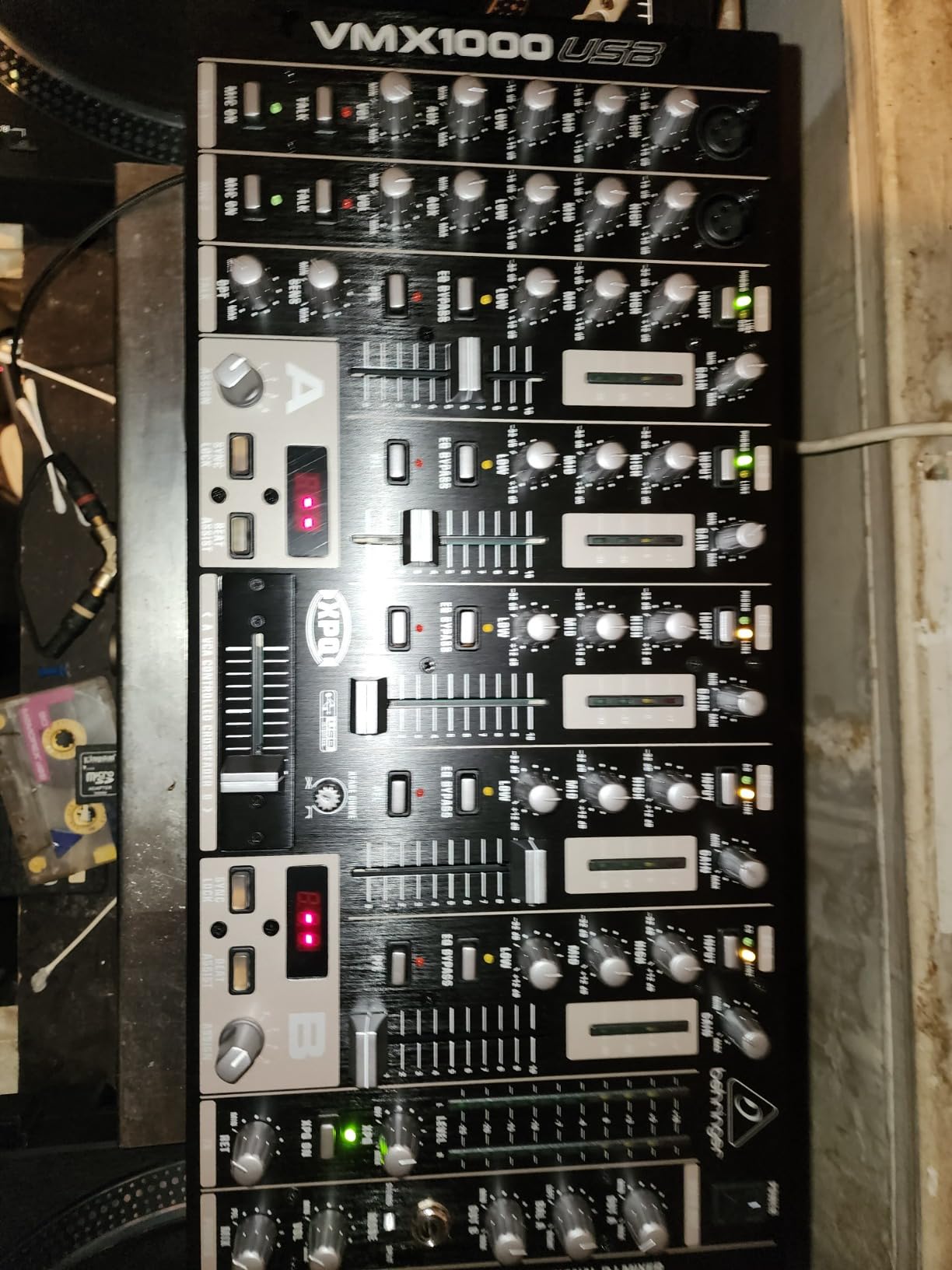 Behringer Pro Mixer VMX1000USB Professional 7-Channel Rack-Mount DJ Mixer with USB/Audio Interface, black customer photo 2