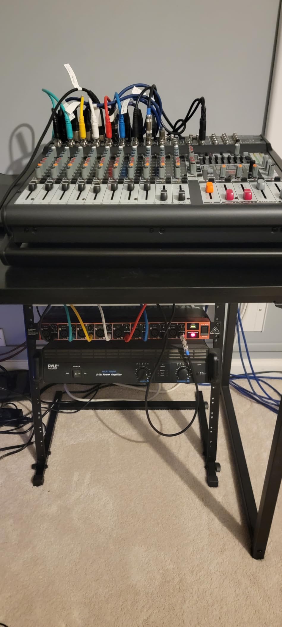 Behringer Europower PMP4000 Powered Mixer - 16 Channels, 1600 Watts with Multi-FX Processor and FBQ Feedback Detection System customer photo 2
