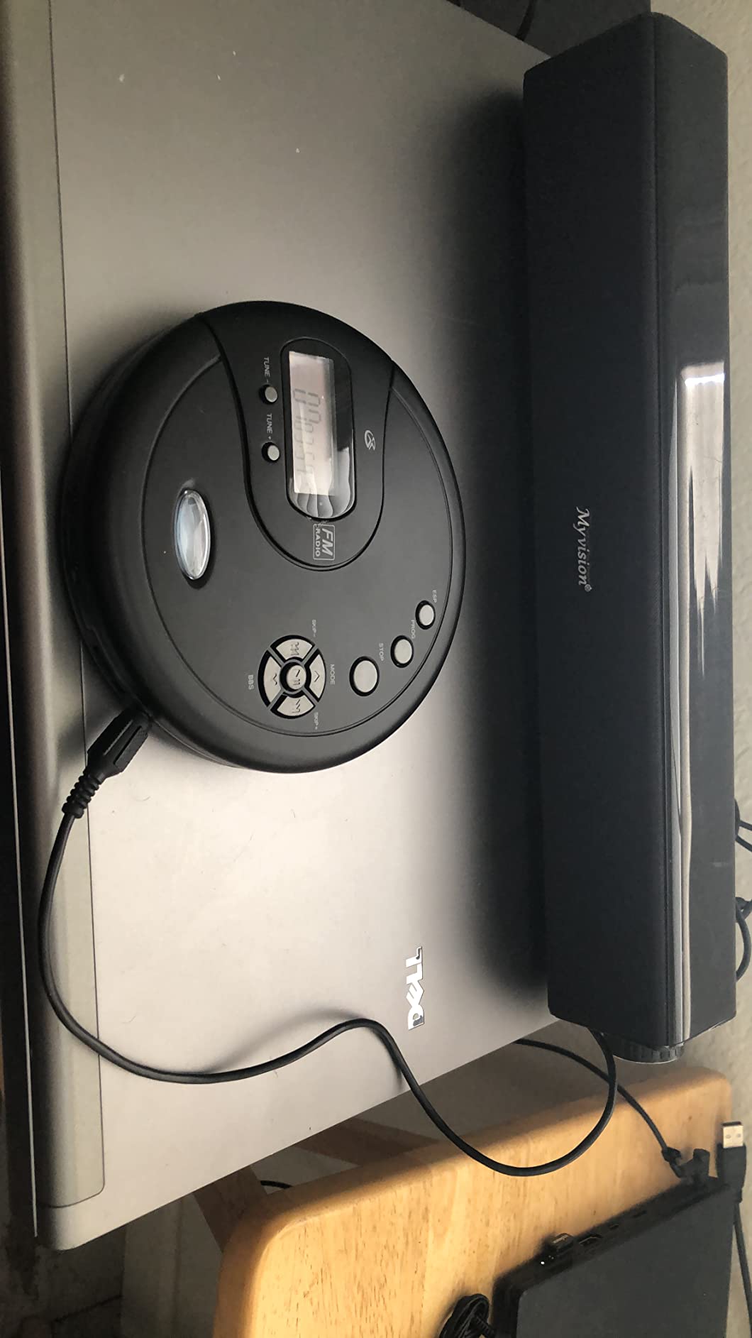 GPX Portable CD Player with FM Radio, 60-Sec Anti-Skip & Stereo Earbuds customer photo 2