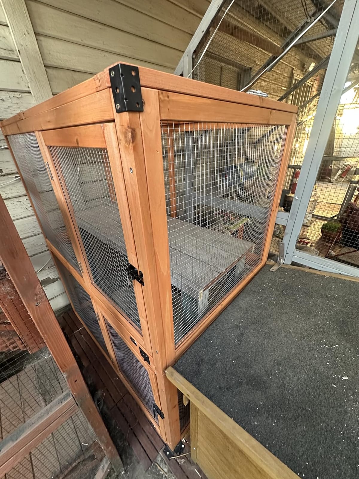 Trixie Natura Chicken Outdoor Run with Mesh-Covered Top, Extension for Natura Chicken Coops (55960, 55962, 55963, 55964), up to 2 Chickens (Standard Size) or 4 Bantams customer photo 1