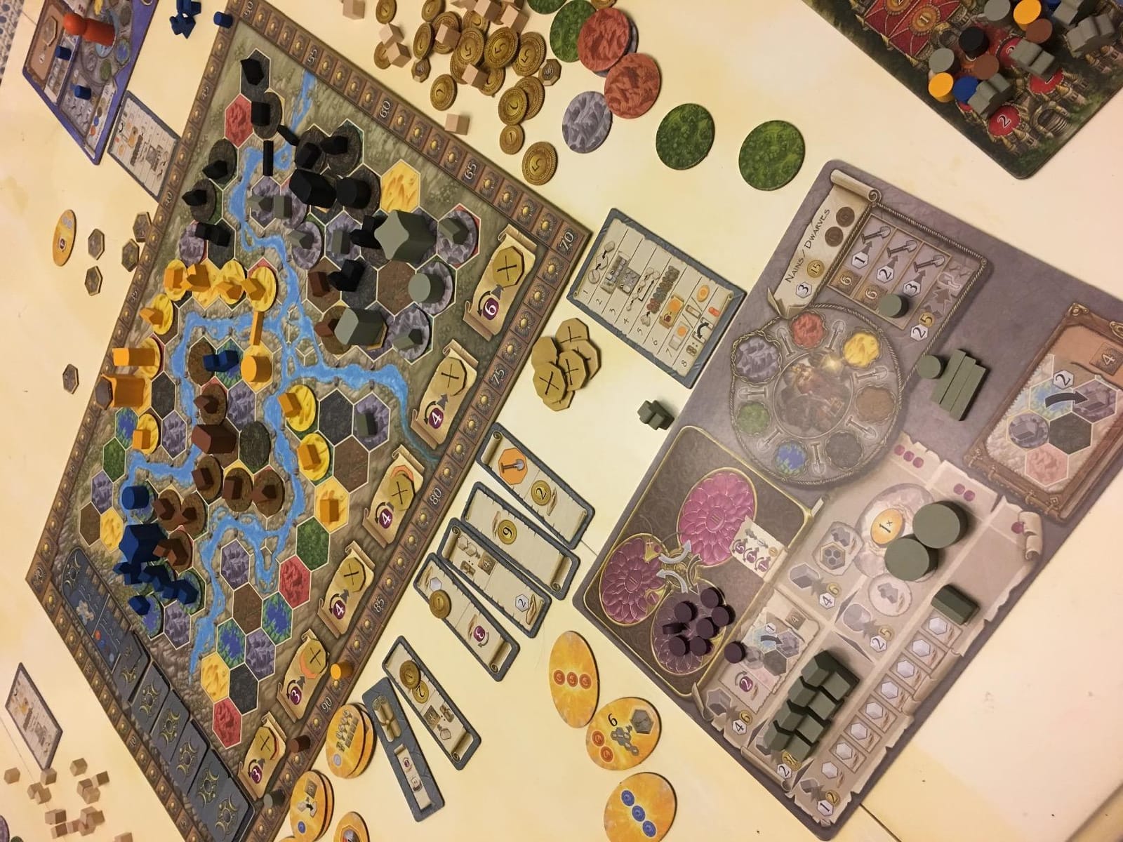Terra Mystica Board Game - Strategy Game of Terraforming & Control, Fantasy Game for Kids & Adults, Ages 12+, 2-5 Players, 60-150 Minute Playtime, Made by Z-Man Games customer photo 2