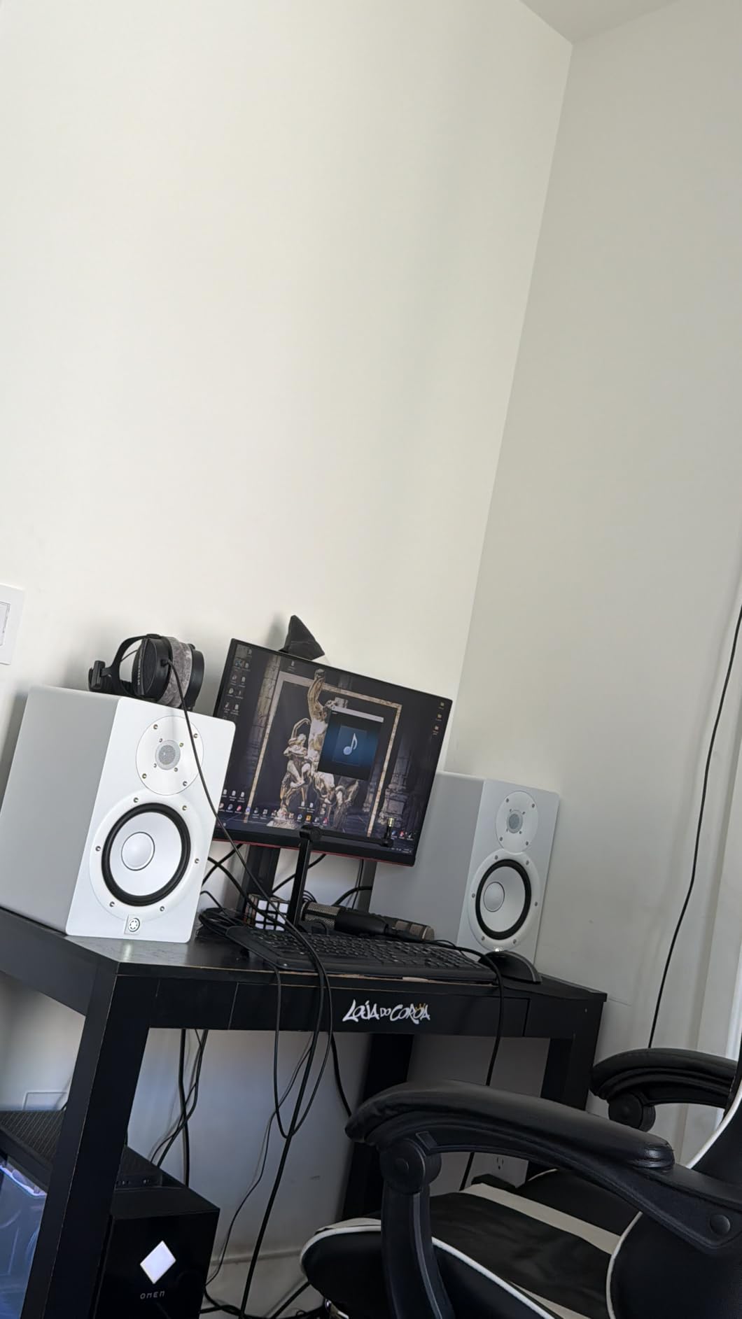 Yamaha HS5 Powered Studio Monitor customer photo 2