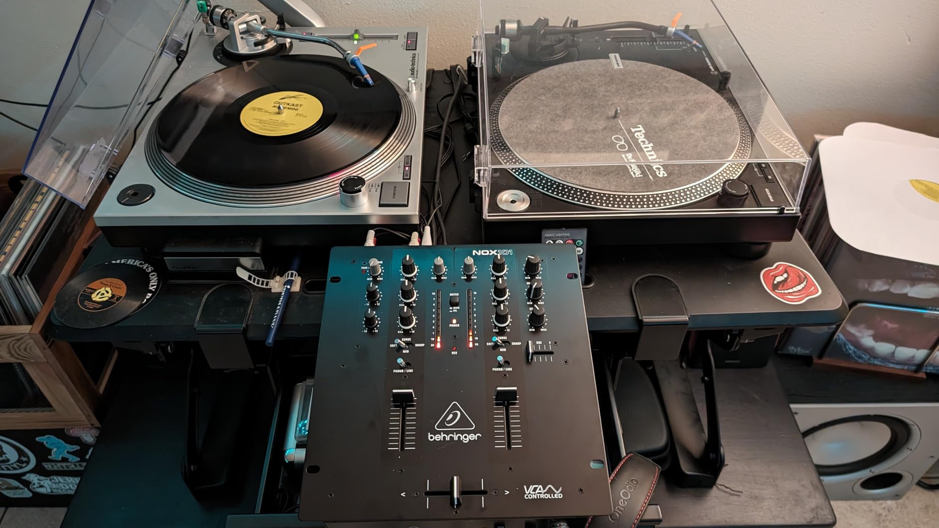 Behringer PRO MIXER NOX101 Premium 2 Channel DJ Mixer with Full VCA-Control and Ultraglide Crossfader customer photo 1