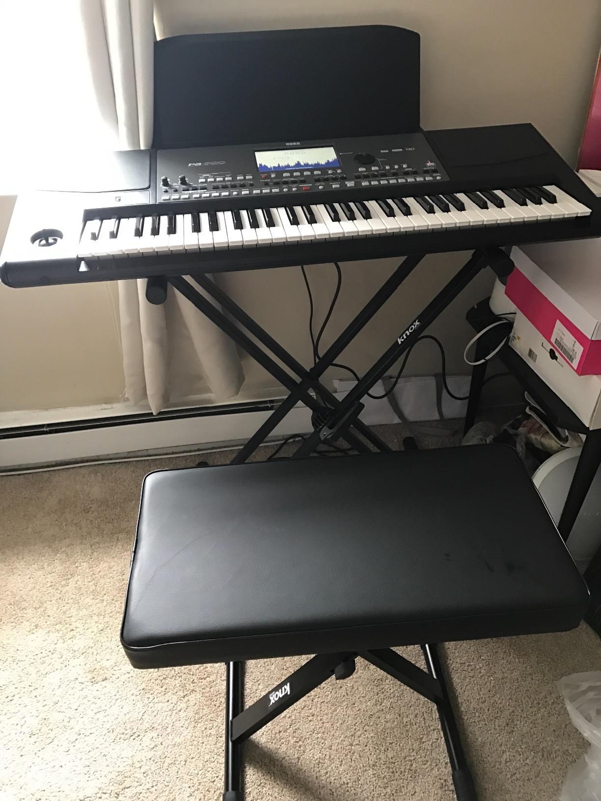 Korg PA600 61 Key Professional Arranger Keyboard Bundle customer photo 1