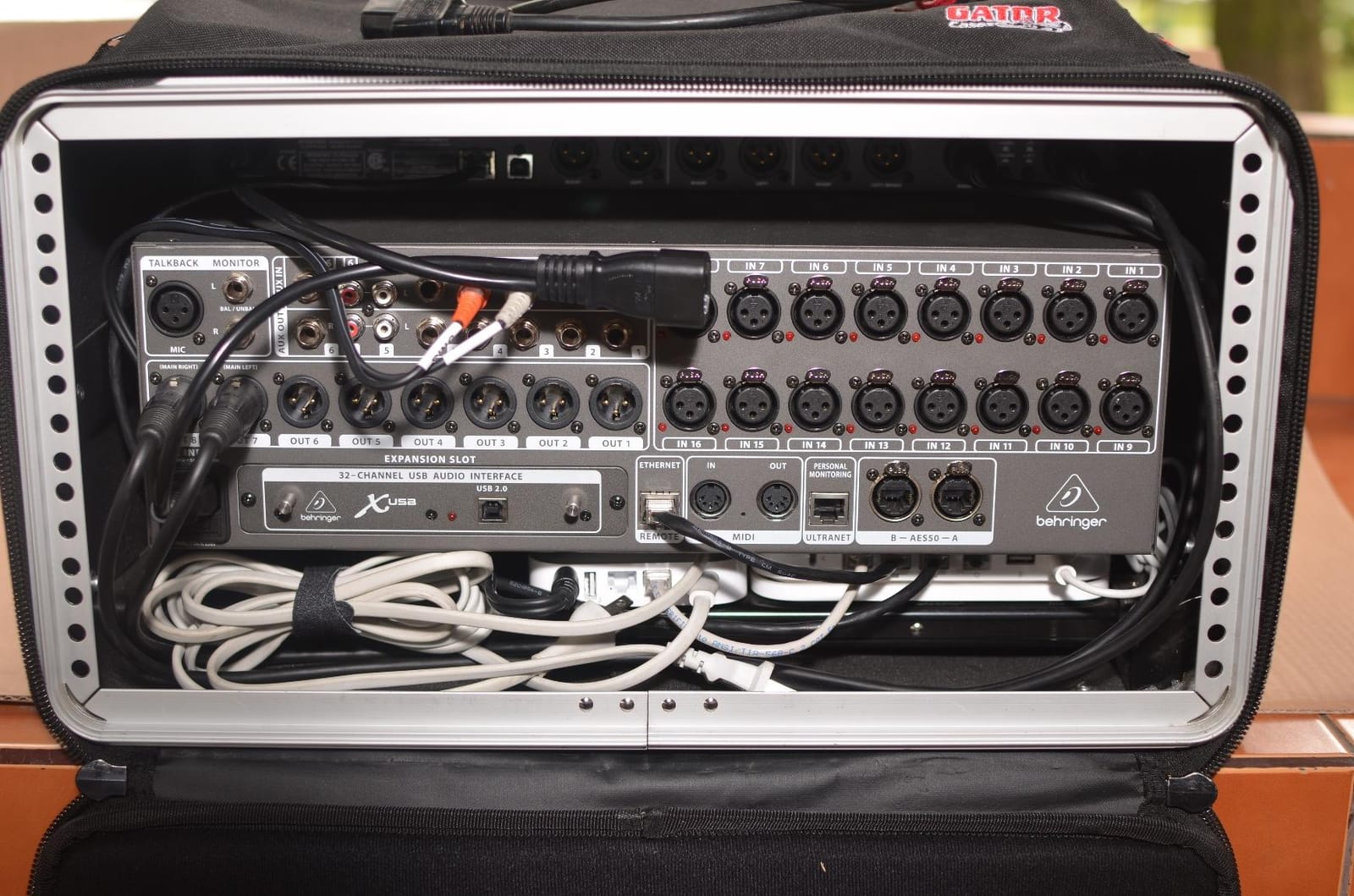 Behringer X32 RACK 40-Input, 25-Bus Digital Rack Mixer with 16 Programmable Midas Preamps, USB Audio Interface and iPad/iPhone* Remote Control customer photo 1