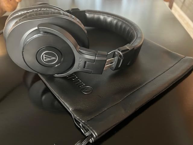 Audio-Technica ATH-M30x Professional Studio Monitor Headphones, Black customer photo 2