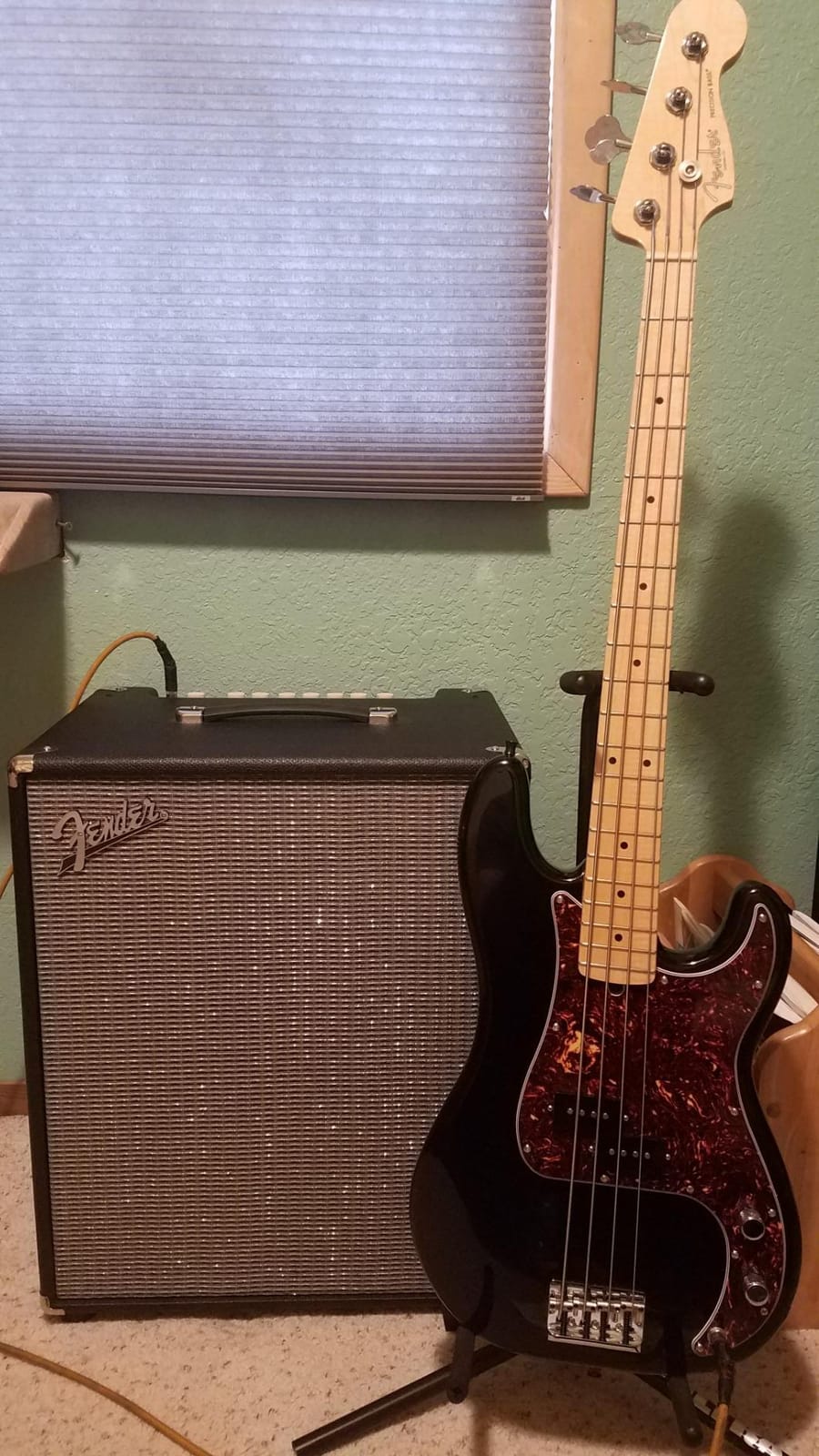 Fender Rumble 500 V3 Bass Amp for Bass Guitar, 500 Watts, with 2-Year Warranty 2x10 Inch Eminence Speakers with Compression Horn, Overdrive Circuit, Tone Voicing, Effects Loop and Direct XLR Output customer photo 2