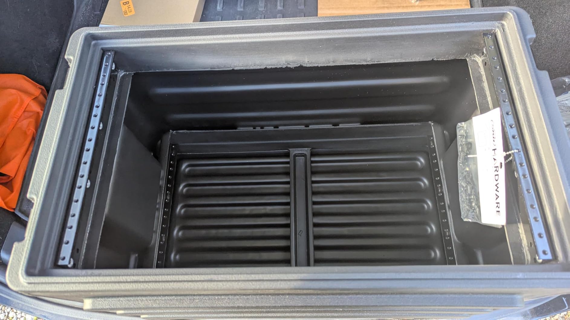 SKB Shallow Rack 3U - Roto-Molded for Durability & Impact Resistance, Waterproof & Stackable Design, with Twist Latches & Rubber Feet - Ideal for Secure Equipment Storage & Transport, Black customer photo 2