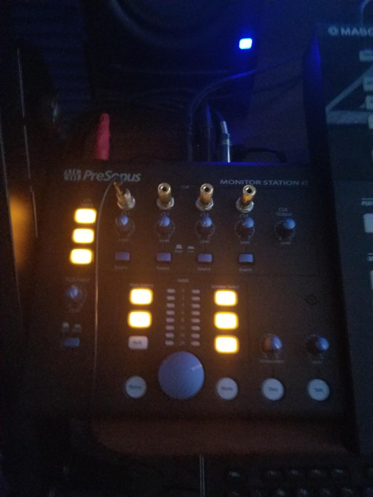 PreSonus Monitor Station V2 Desktop Studio Control Center (MONITO STAT V2) customer photo 1