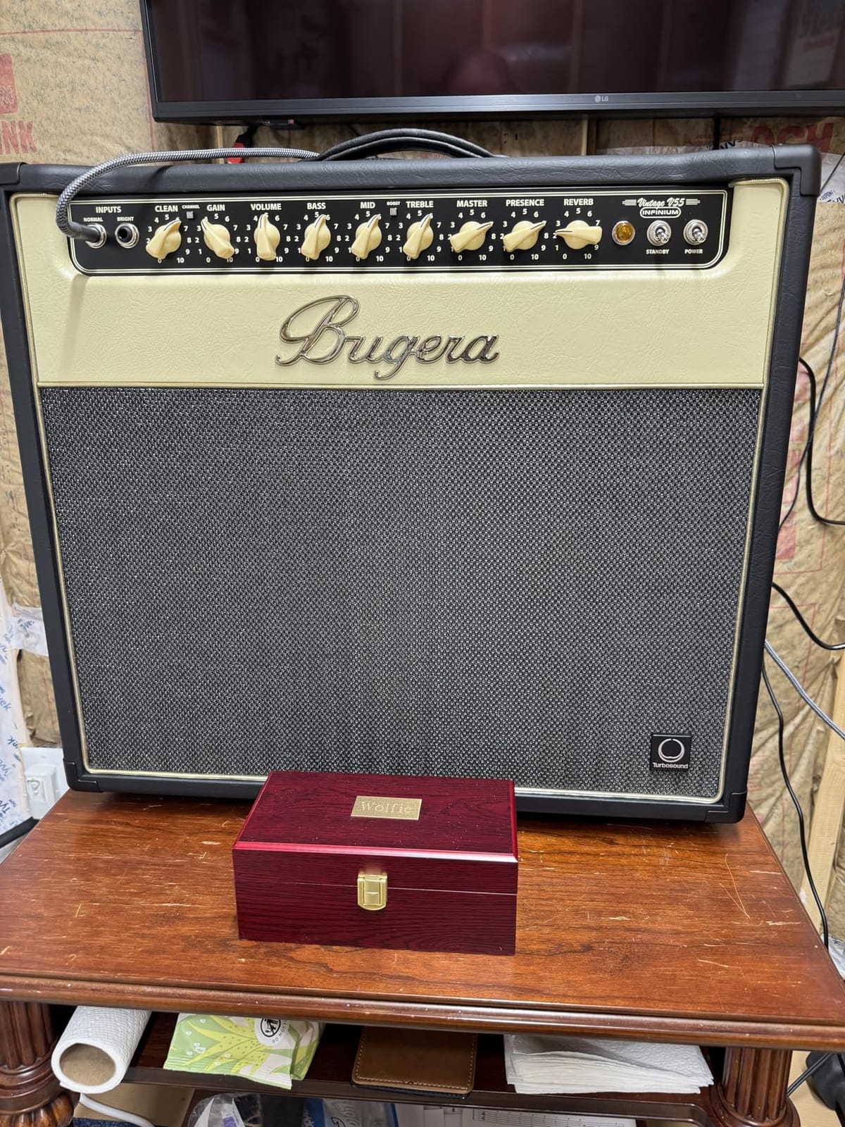 Bugera V55 INFINIUM 55-Watt Vintage 2-Channel Tube Combo with INFINIUM Tube Life Multiplier, Original Turbosound Speaker and Reverb customer photo 1