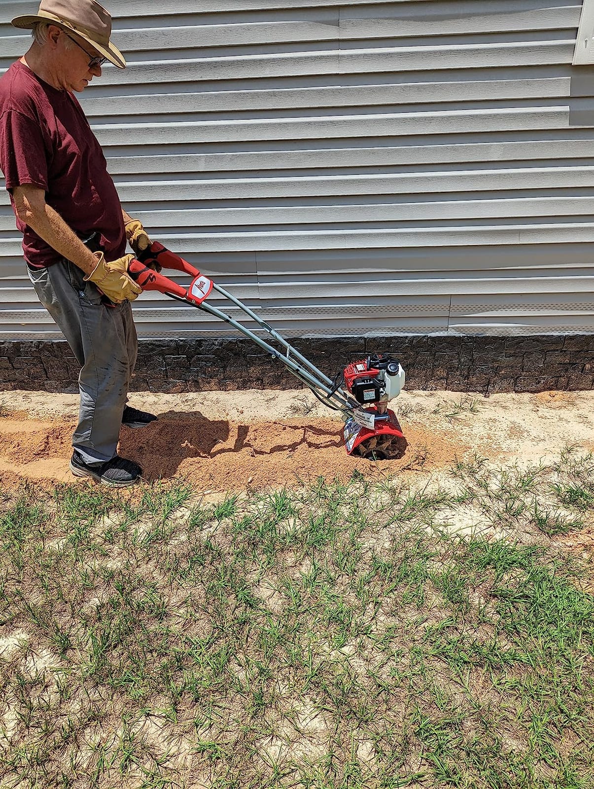 Mantis 7940 4-Cycle Tiller Cultivator Powered by Honda – Lightweight, Powerful and Compact - No Fuel Mix, Sure-Grip Handles – Built To Be Durable and Dependable customer photo 1