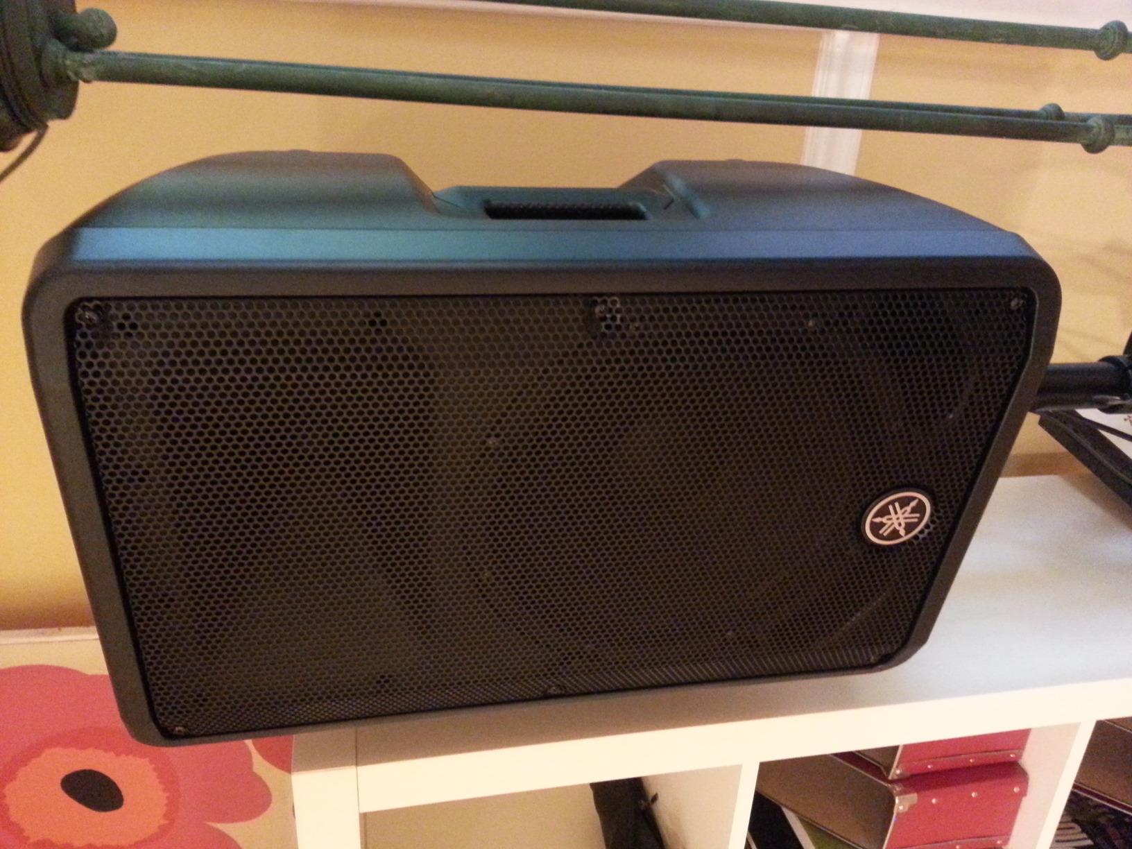 Yamaha DBR10 700-Watt Powered Speaker customer photo 1