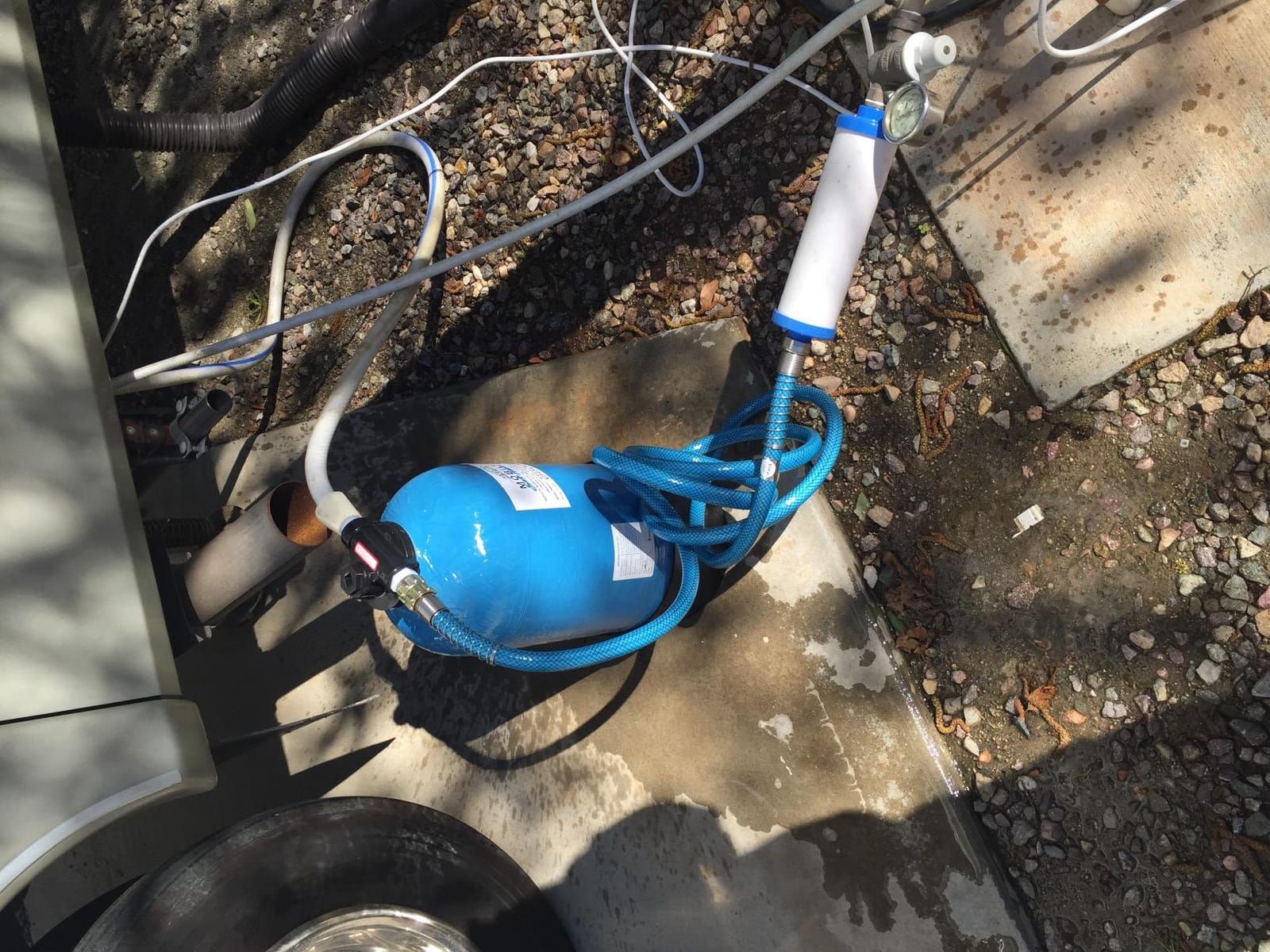Portable 16,000 Grain (tm) Unit with Tank, Tank Head, Lead-Free Plastic NSF 61 Male GHC Tank Connections, Distributor, Resin and Instructions. Used in Rv & Car Wash Applications. customer photo 1
