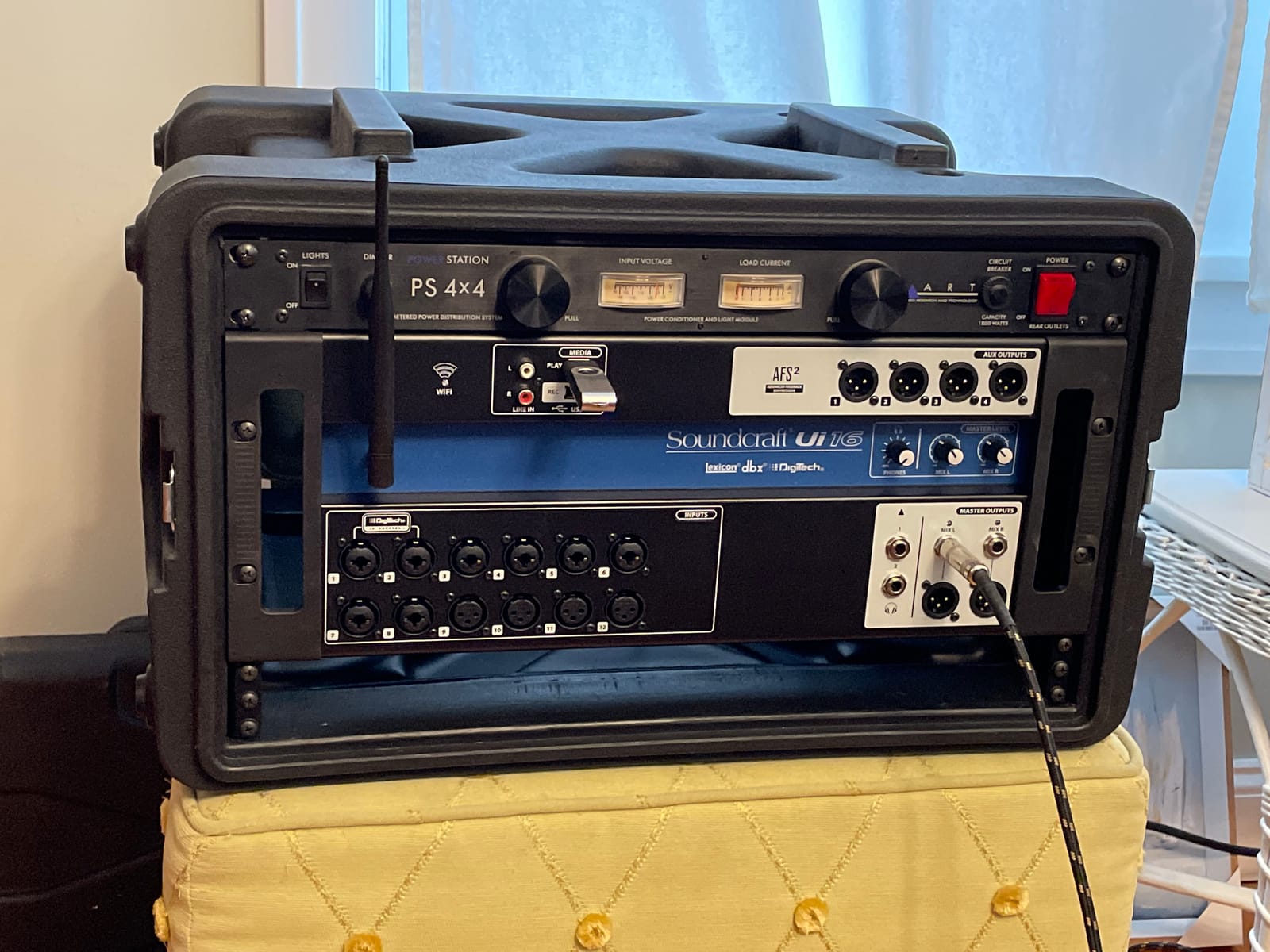 Soundcraft Ui16 Remote-Controlled 16-Input Digital Mixer customer photo 2