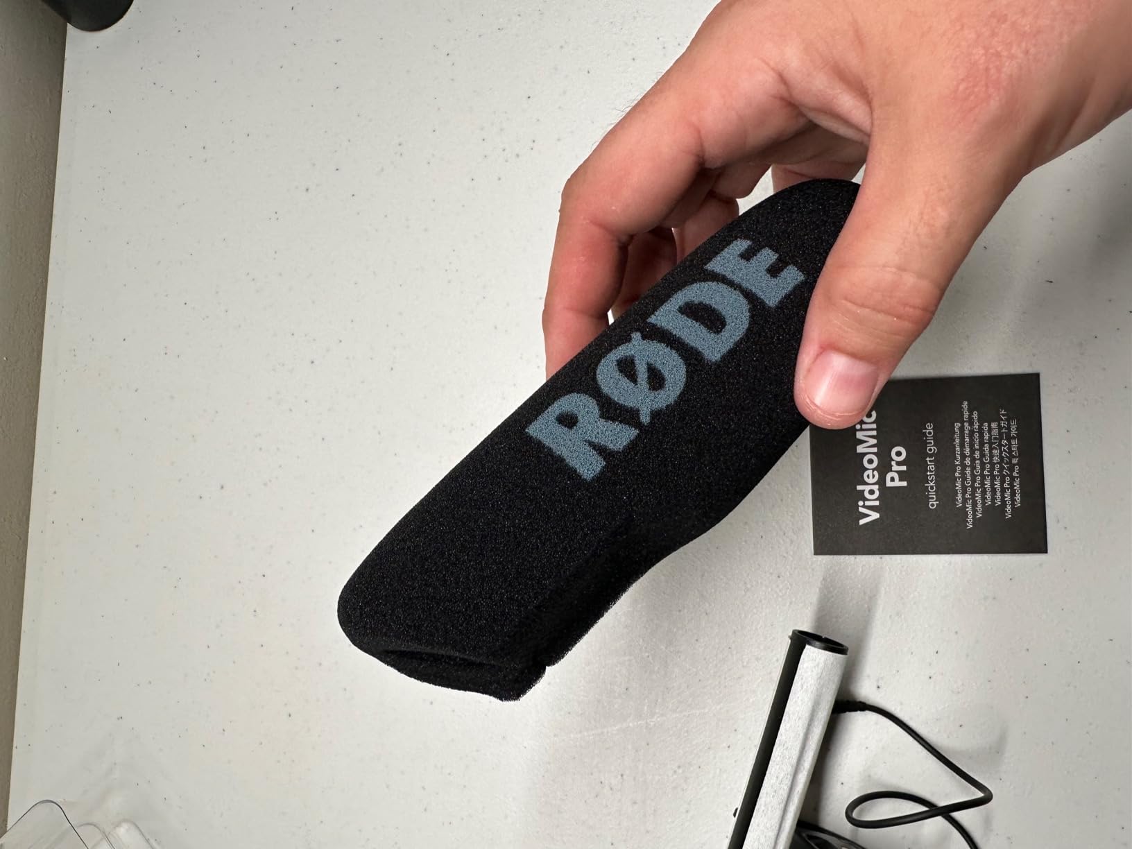 Rode VideoMic Pro R Camera-Mount Shotgun Microphone,Black customer photo 1