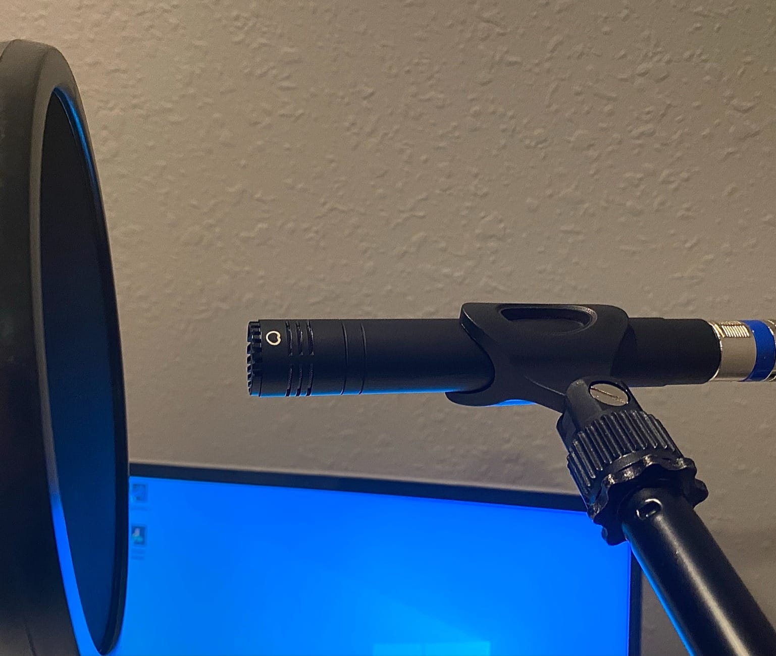 LyxPro SDPC-2 Stereo Pair XLR Pencil Condenser Microphones, 3 Capsules customer photo 1