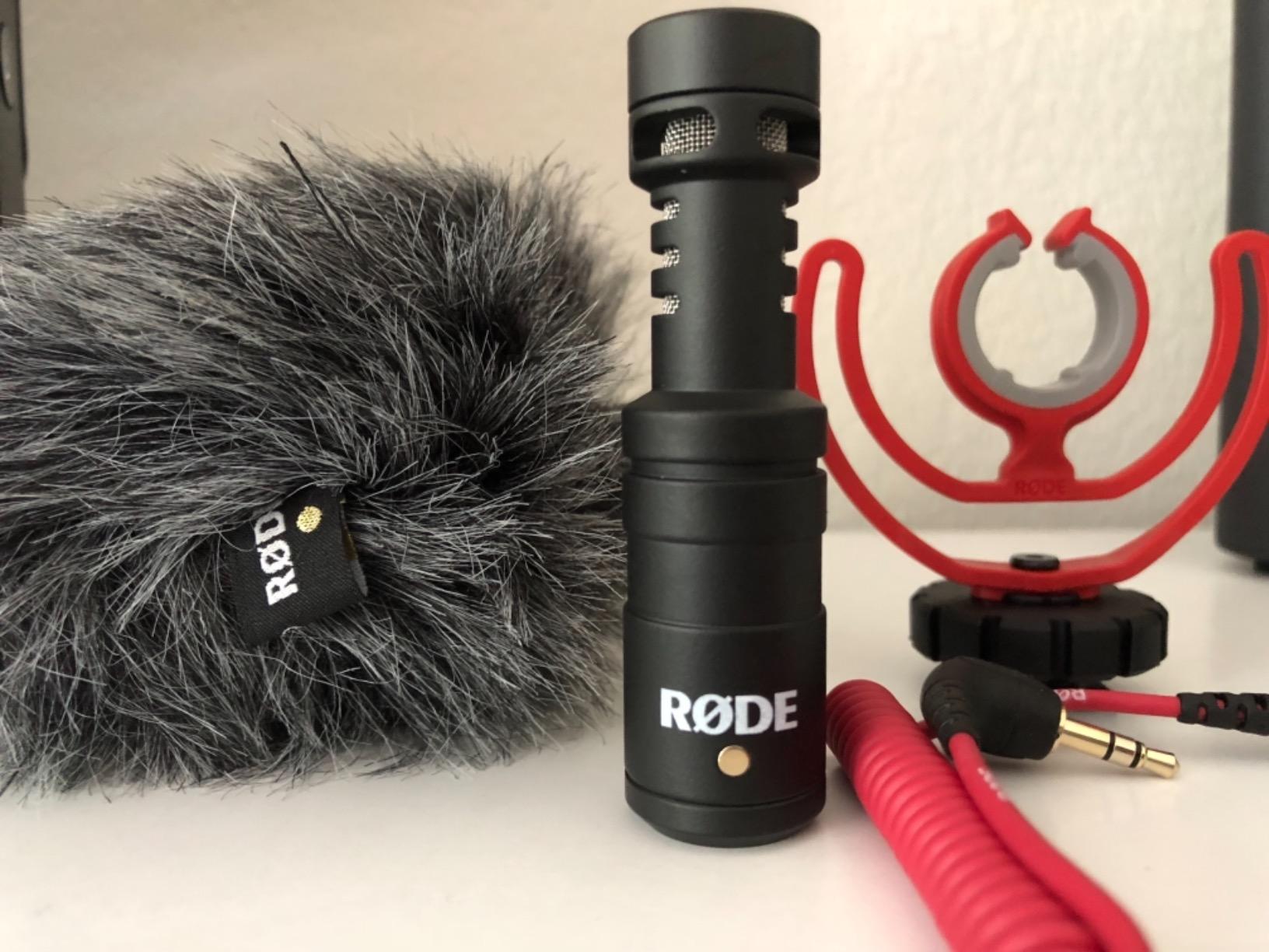 Rode VideoMicro Compact On-Camera Microphone with Rycote Lyre Shock Mount, Auxiliary, Black customer photo 2