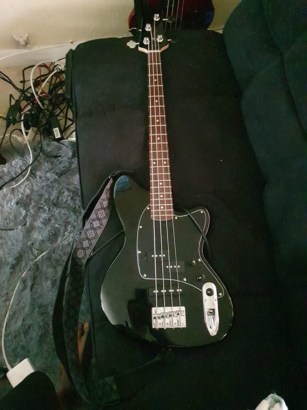 Ibanez Talman TMB30 Bass Guitar - Black | PJ pickup configuration with mahogany body and rosewood fretboard for performance, versatility and practice customer photo 2