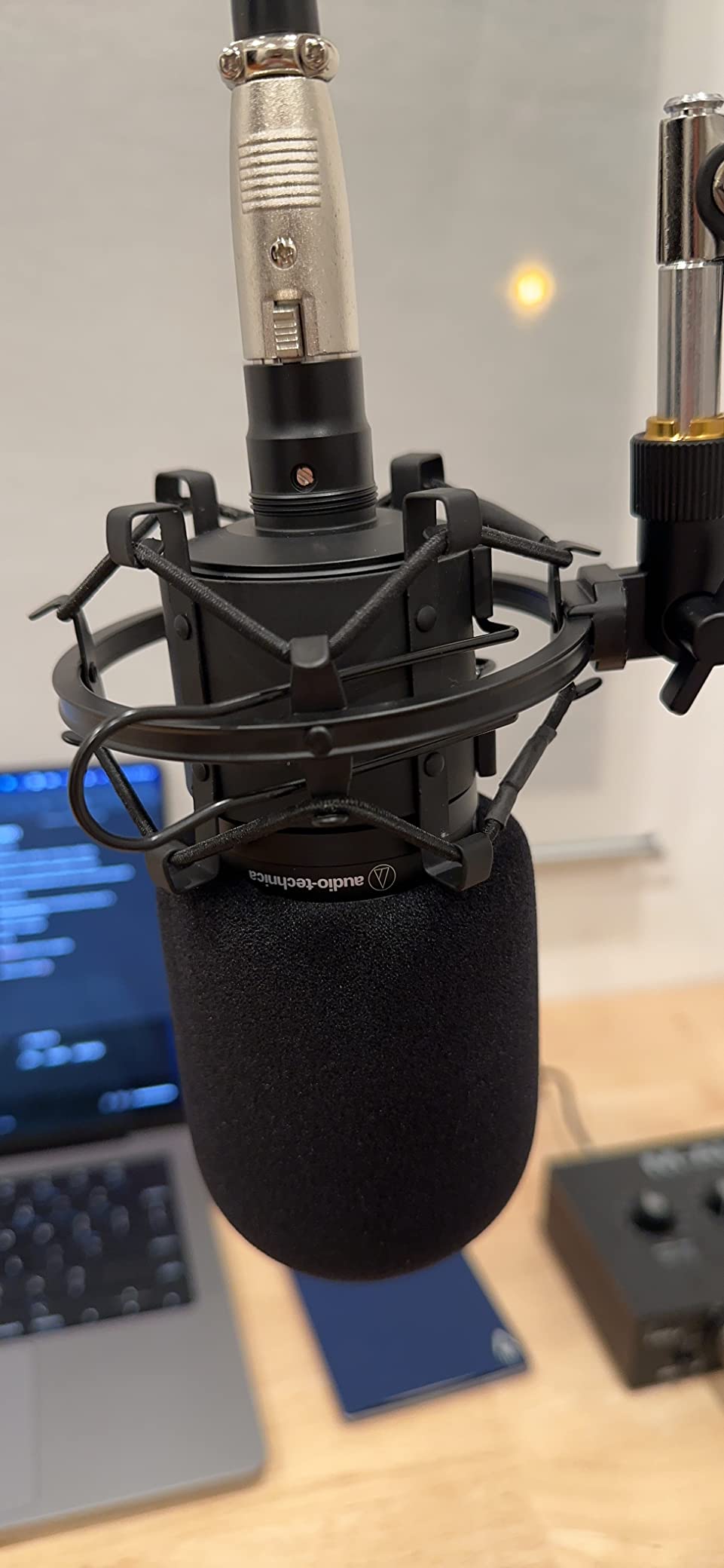TH106 Black Spider Universal Microphone Shock Mount Holder Adapter Clamp Clip 48-51MM Large Diameter Studio Condenser Mic Anti-Vibration Mic Holder for AT2020 AT2500 customer photo 1