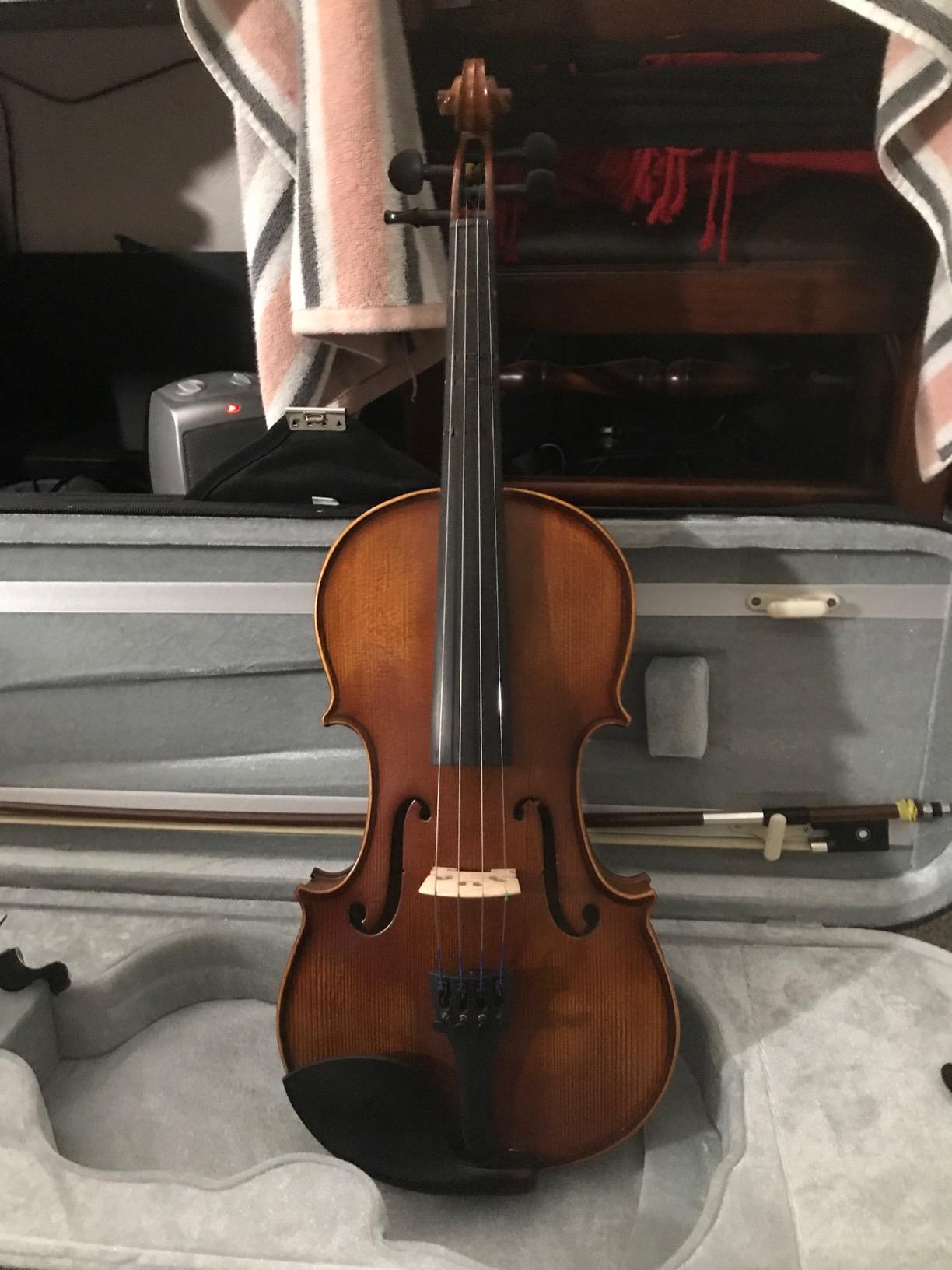 Bunnel Pupil Violin Outfit 4/4 Full Size By Kennedy Violins - Carrying Case and Accessories Included - Solid Maple Wood and Ebony Fittings customer photo 2