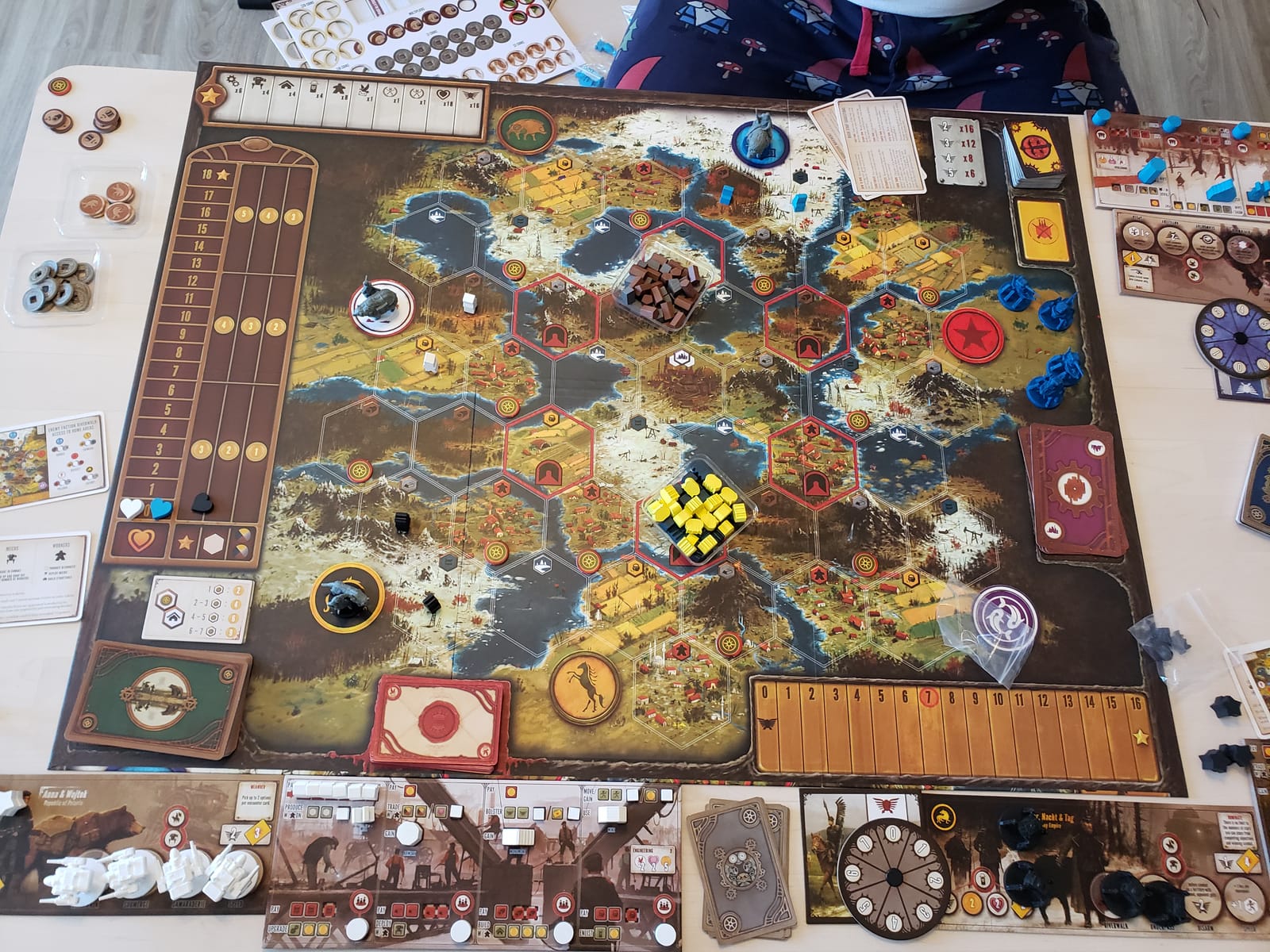 Stonemaier Games: Scythe - A Strategy Board Game by Jamey Stegmaier customer photo 1