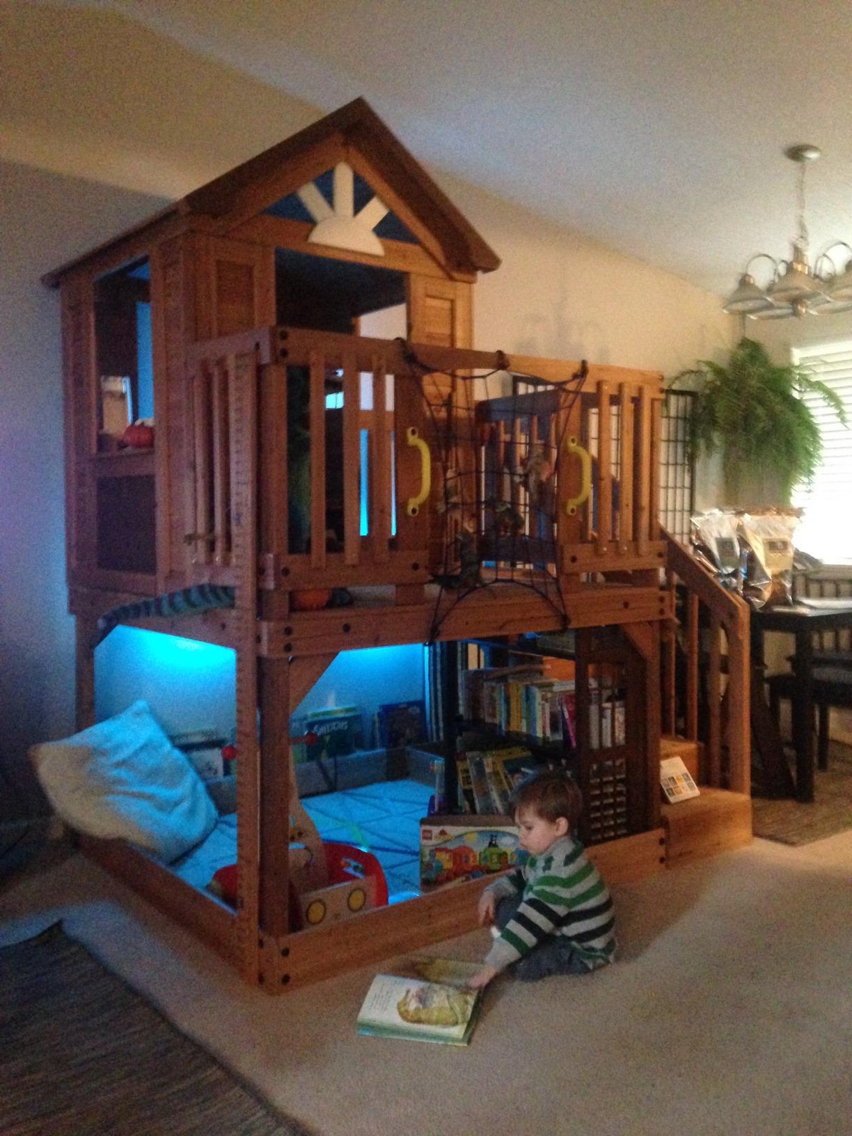 Backyard Discovery Scenic Heights Elevated Cedar Wooden Kids Playhouse with Play Kitchen, Wrap-Around Deck, Toy Storage Bench, Saloon-Style Doors, Ladder, Stairs, and Growth Chart for Outdoor Play customer photo 2