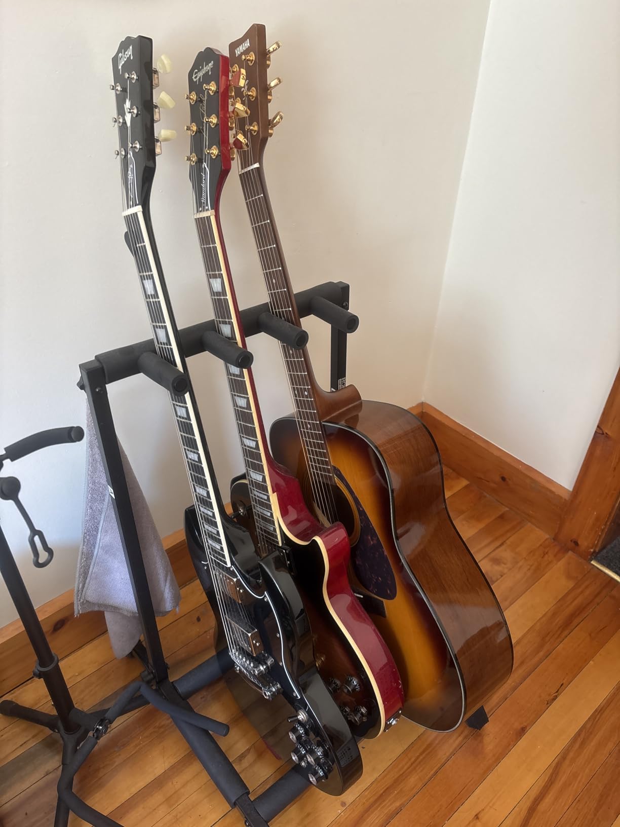 Gator Frameworks Rok-It Folding 3 Guitar Rack Stand (RI-GTR-RACK3) | Fits up to 3 Acoustic, Electric, or Bass Guitars with padded supports and a folding rack that travels and stores easily. customer photo 2