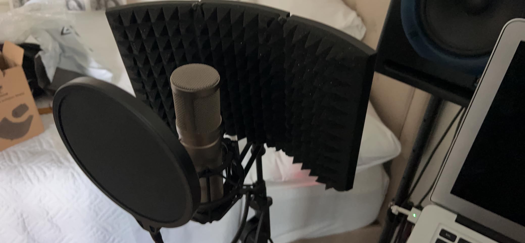 Aokeo Professional Microphone Pop Filter Mask Shield For Blue Yeti and Any Other Microphone,Mic Dual Layered Wind Pop Screen With Flexible 360° Gooseneck Clip Stabilizing Arm customer photo 1