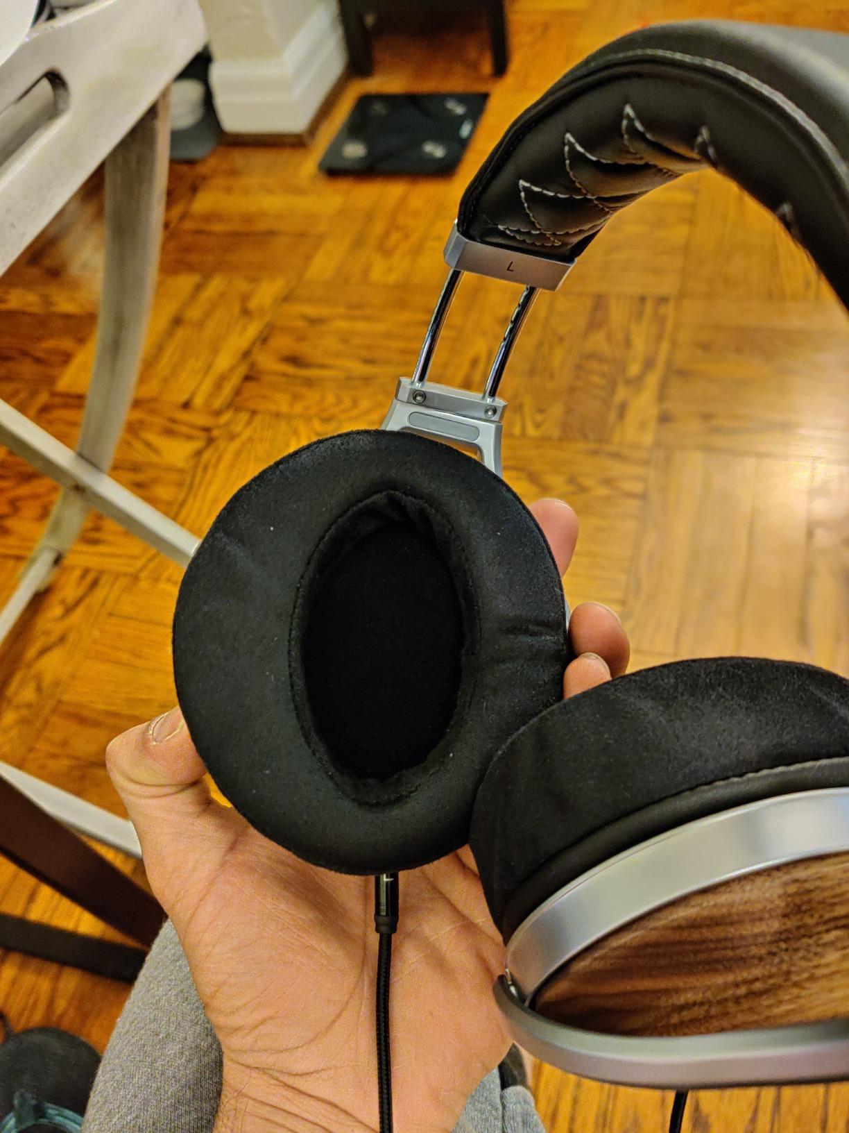 Denon AH-D7200 Over-Ear Hi-Res Headphones, Premium Hi-Fi Sound with 50mm FreeEdge Drivers and Walnut Housing customer photo 2