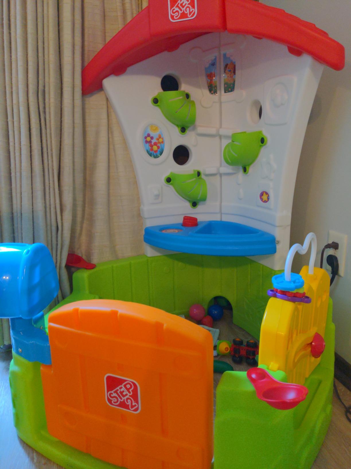 Step2 Toddler Corner House, Kids Playhouse, Indoor/Outdoor Playset, Play Gym with Kitchenette, Includes 15 Piece Toy Accessories, Made of Durable Plastic, for Toddlers 1+ Years Old customer photo 1