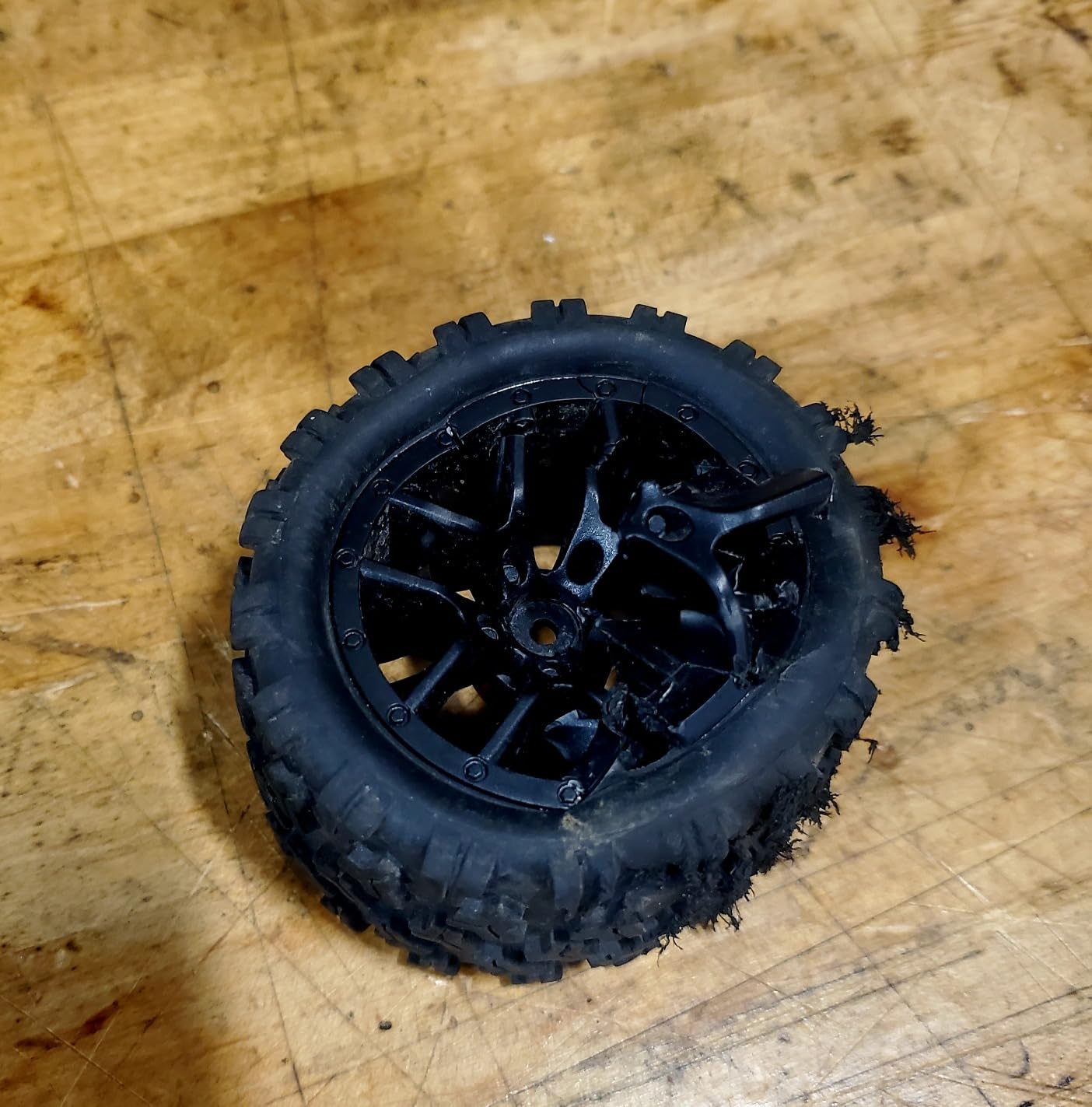 HAIBOXING 18859 1:18 Scale All Terrain RC Car, Hobby 4WD Remote Control Car customer photo 2