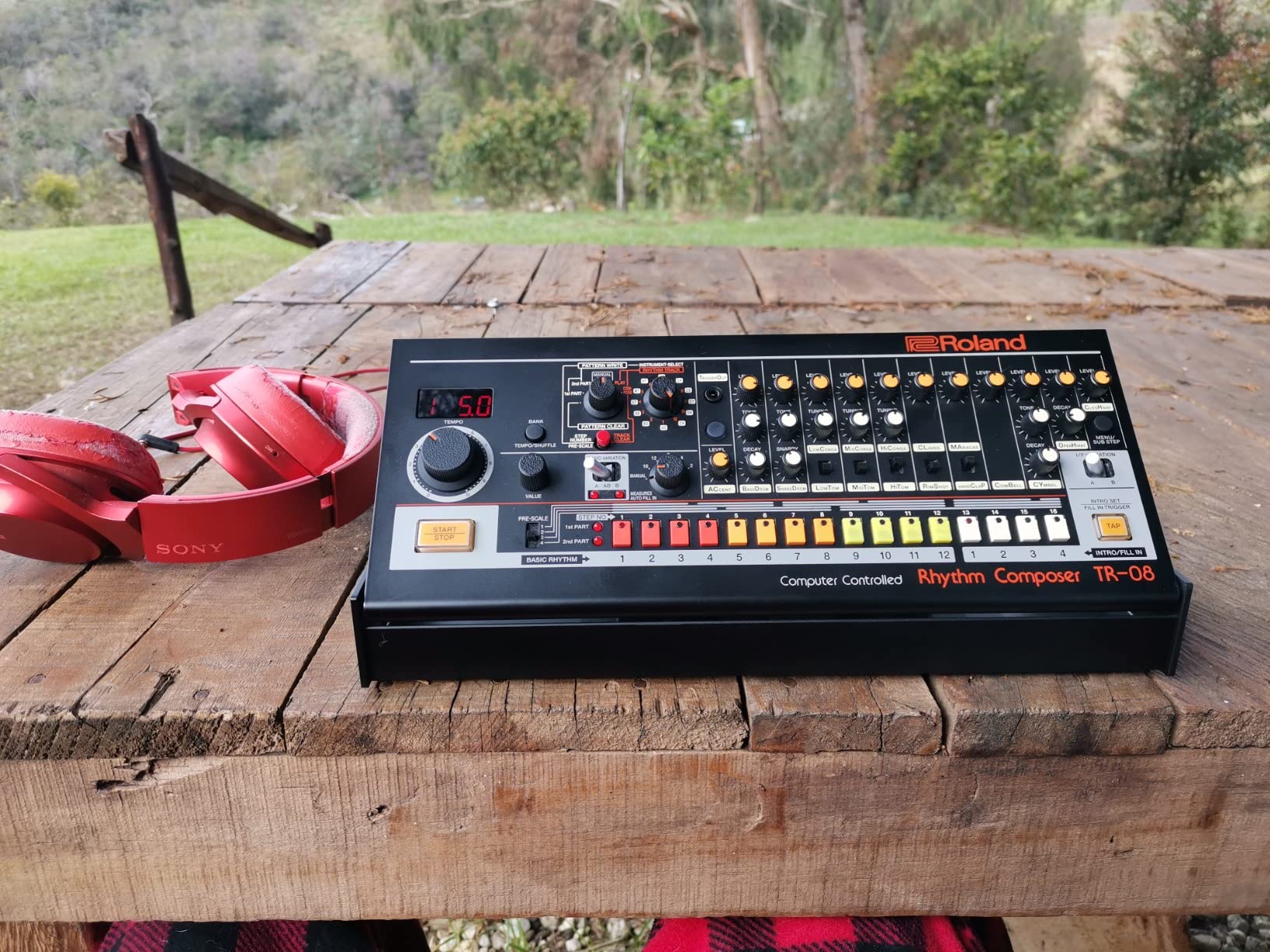Roland Rhythm Composer, 10 Outputs (TR-08) customer photo 2