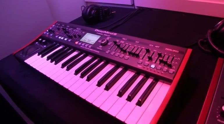 Behringer DEEPMIND 6,Black customer photo 2