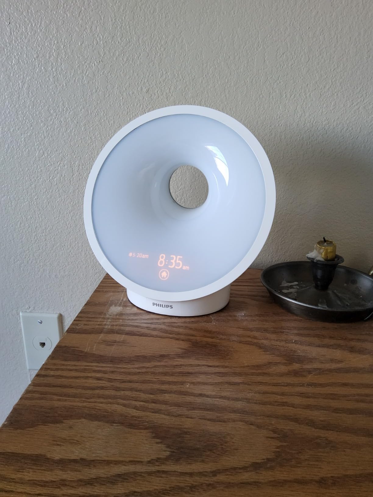 PHILIPS SmartSleep Sleep and Wake-Up Light, Simulated Sunrise and Sunset, Multiple Lights and Sounds, RelaxBreathe to Sleep, HF3650/60 customer photo 2