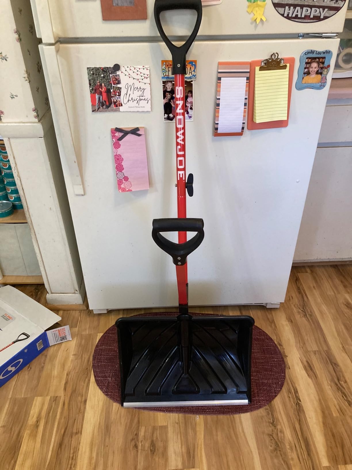 Snow Joe Snow Shovel with 18-Inch Blade and Assist Handle, SJ-SHLV01-RED customer photo 2
