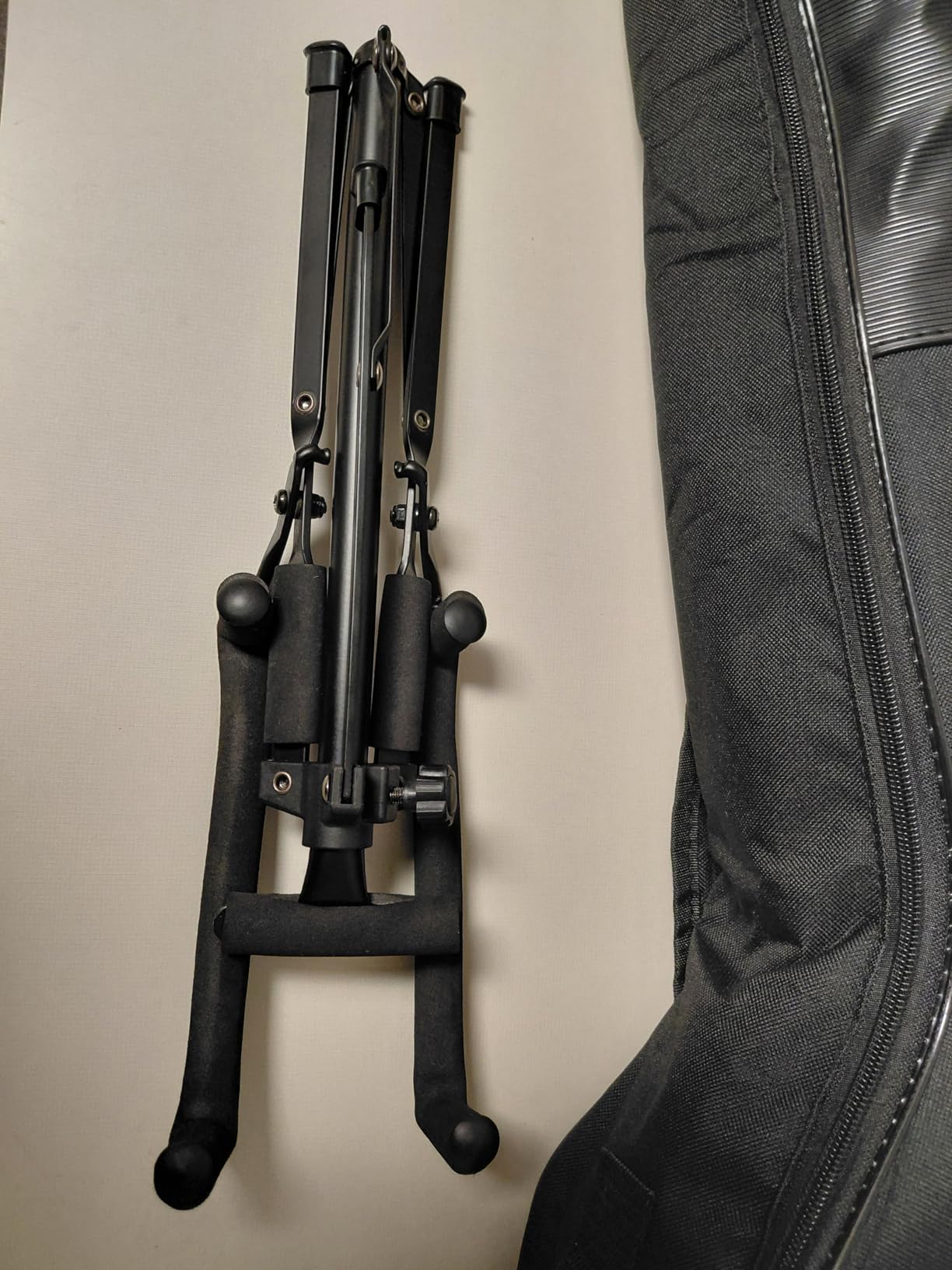 CAHAYA 41 In Acoustic Guitar Bag 0.35 In Thick Padding Water Resistent Soft Guitar Case Dual Adjustable Shoulder Strap Gig Bag with Back Hanger Loop, Black CY0152 customer photo 2