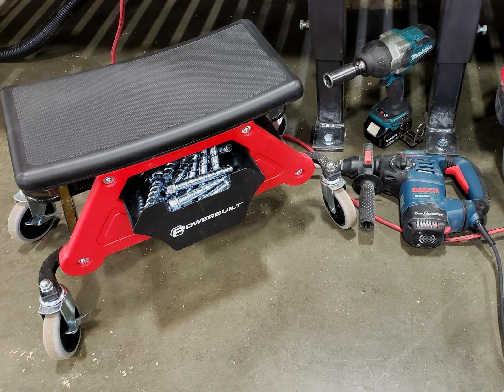 Powerbuilt Heavy Duty Roller Mechanics Seat and Brake Stool with 4-in. Rubber Swivel Casters Roll Over Anything, Big Seating Platform, Slide Out Tool Trays and Drawer 300 lb. Capacity – 240036 customer photo 2