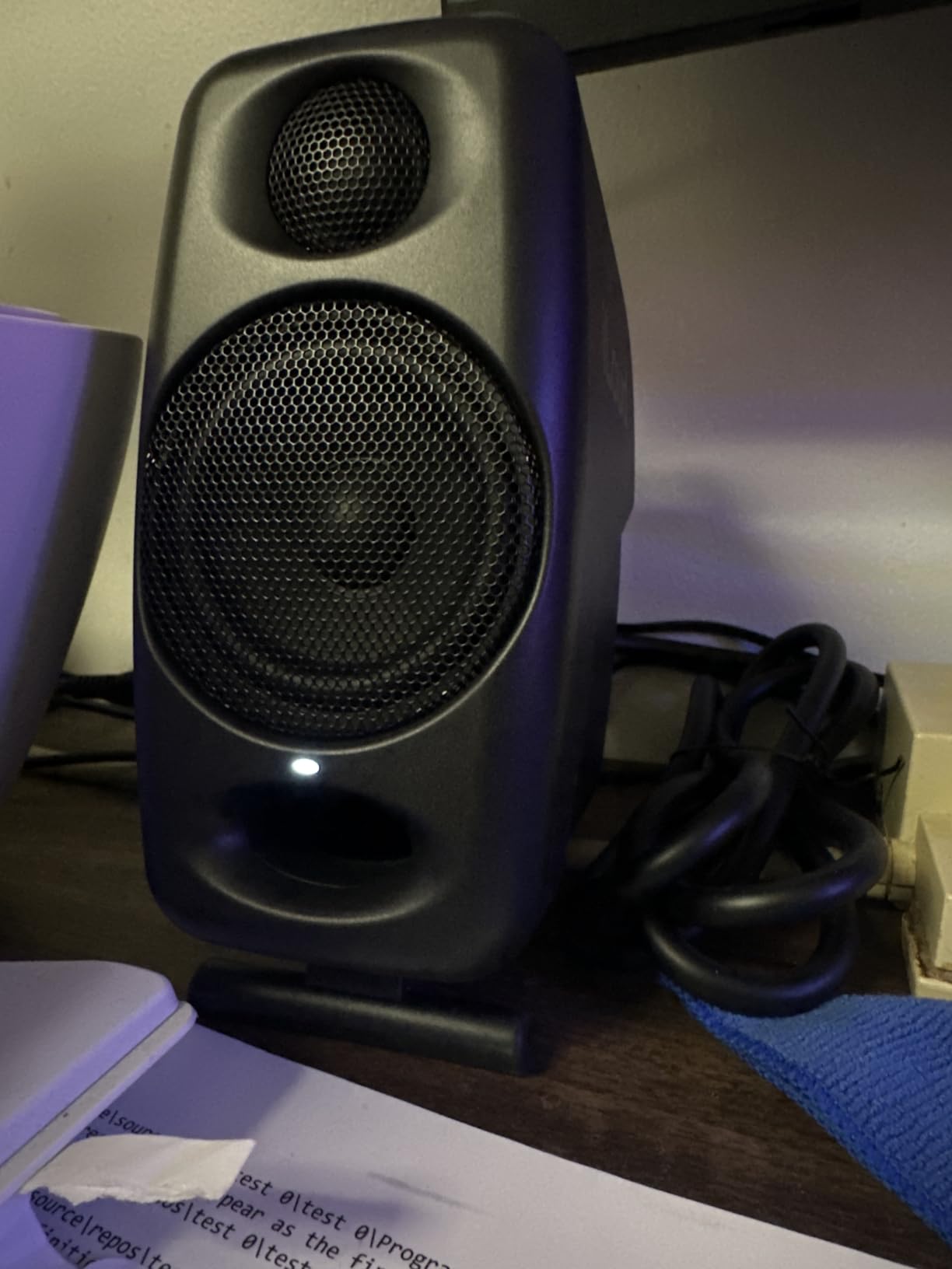 IK Multimedia iLoud Micro Monitor White 50 watt Portable Wireless Bluetooth Studio Reference Monitors, Dual Speakers for Music Production, Mixing, Mastering, Composing, producing and DJs customer photo 1