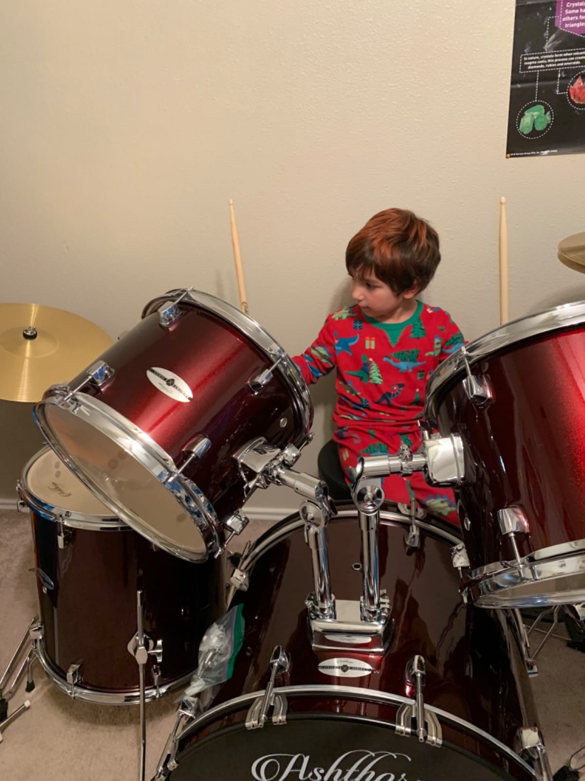 Ashthorpe 5-Piece Complete Full Size Adult Drum Set with Remo Batter Heads - Red customer photo 2