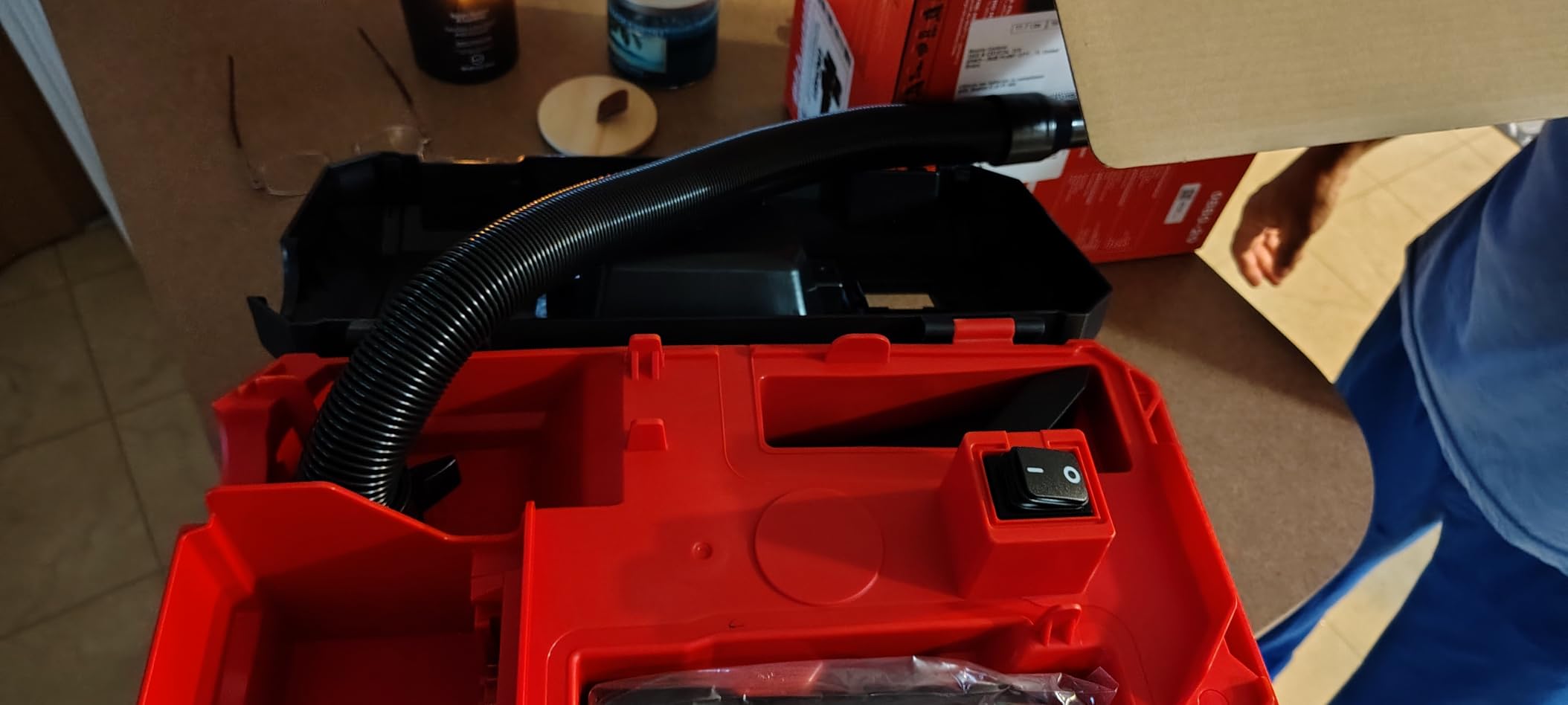 Milwaukee 0880-20 18V Cordless Lithium-Ion 2 Gallon Wet/Dry Vacuum (Bare Tool) customer photo 1